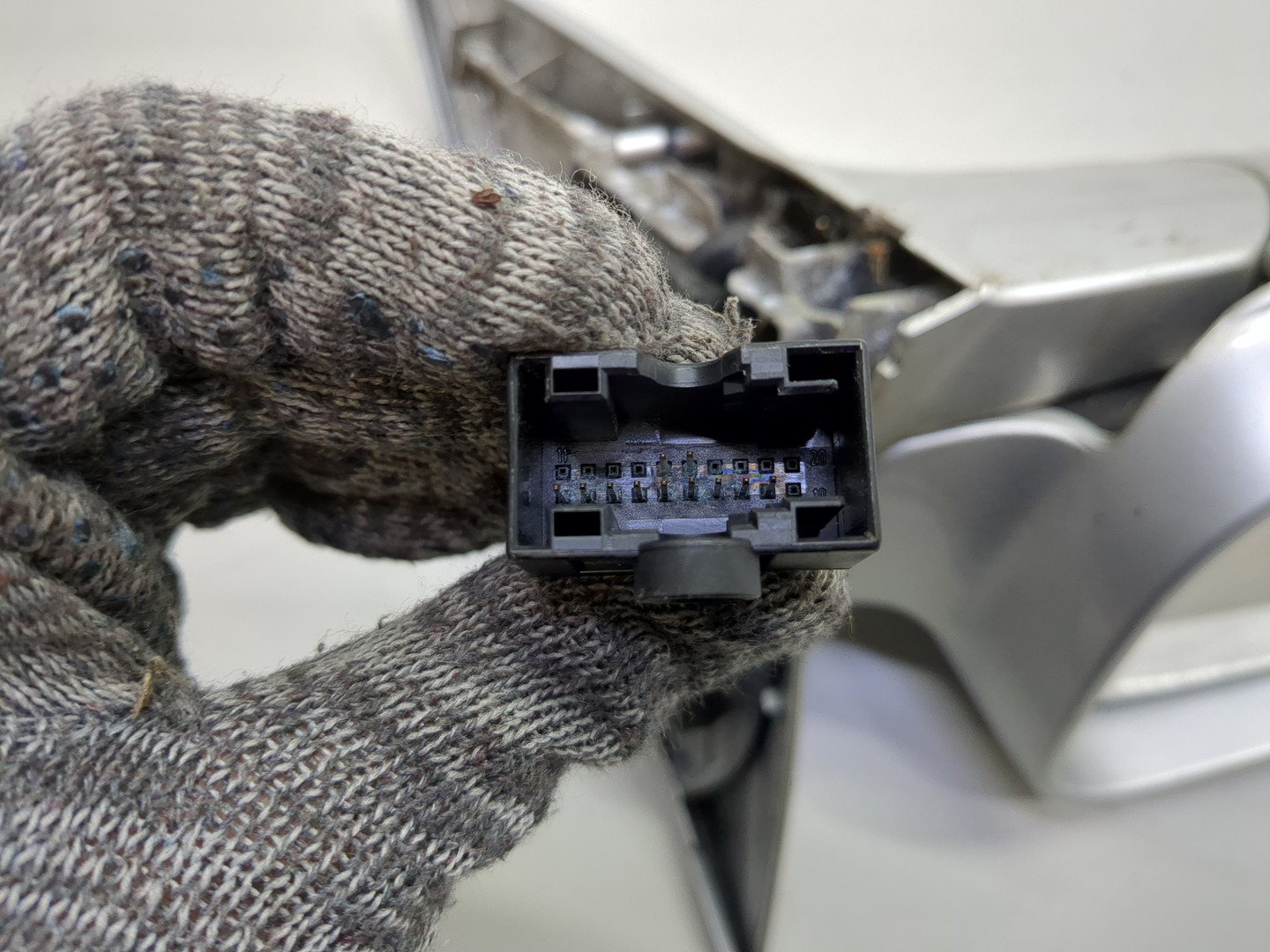 Зеркало левое электрическое