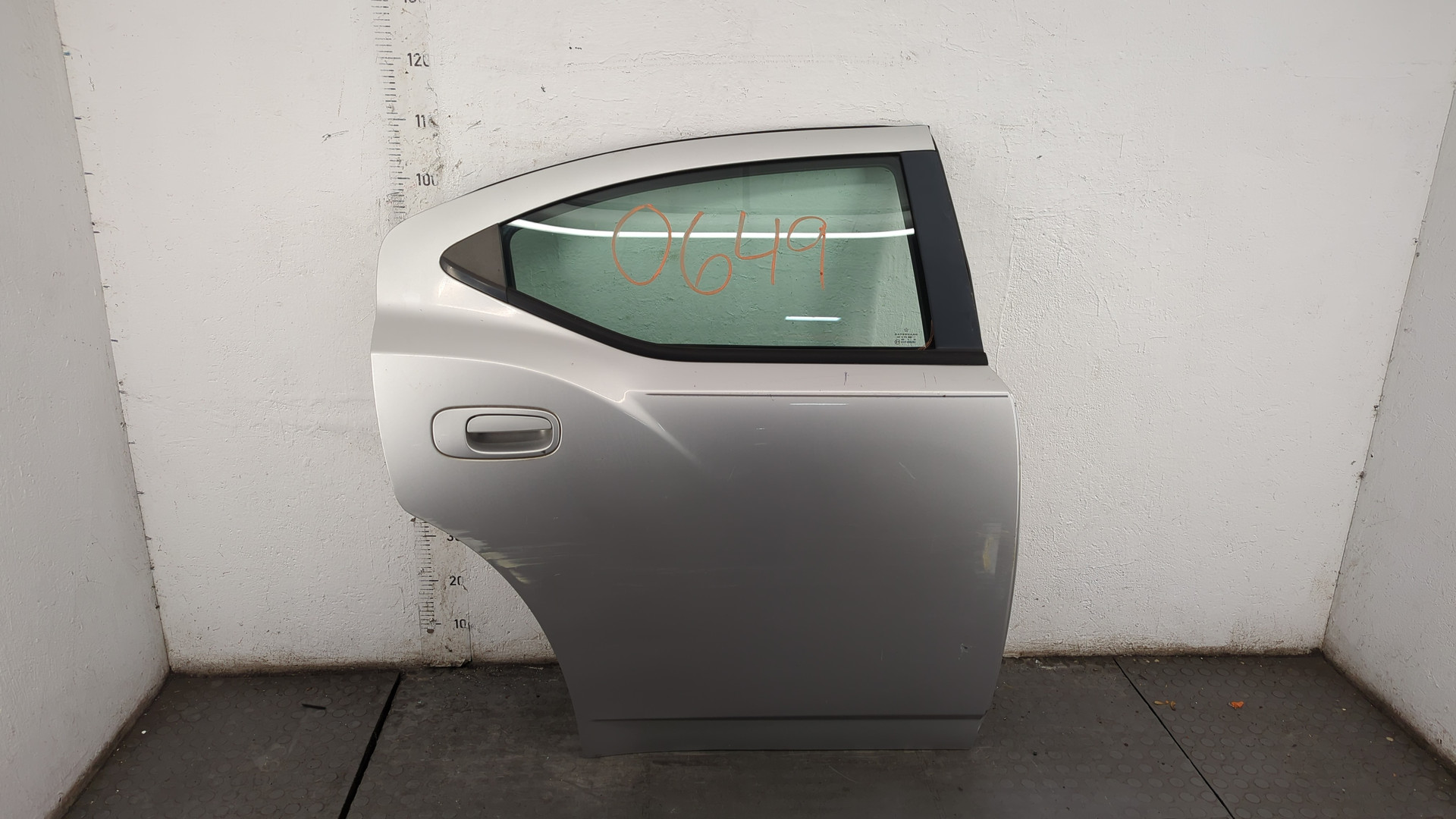 Дверь задняя правая