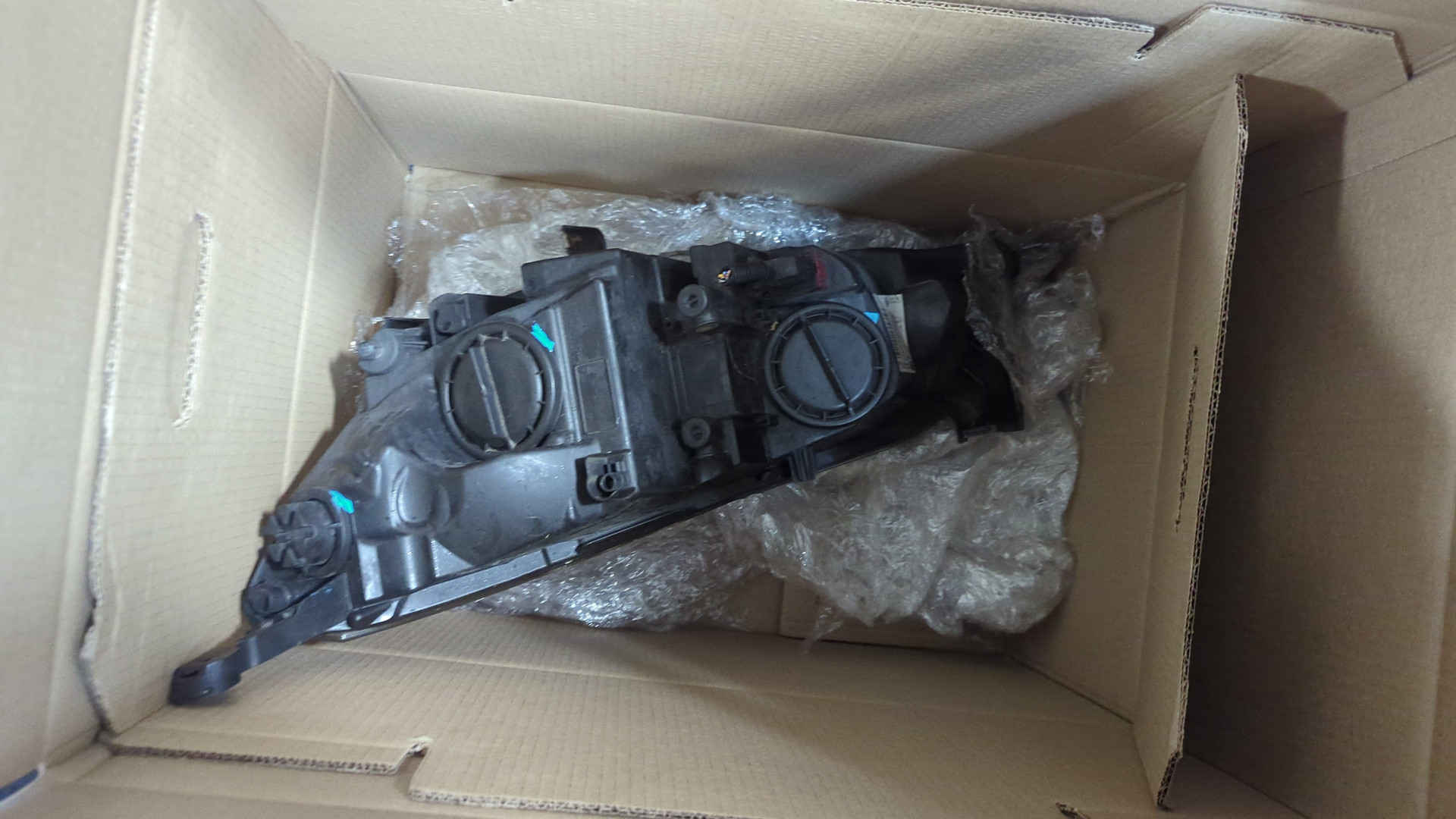 Фара правая