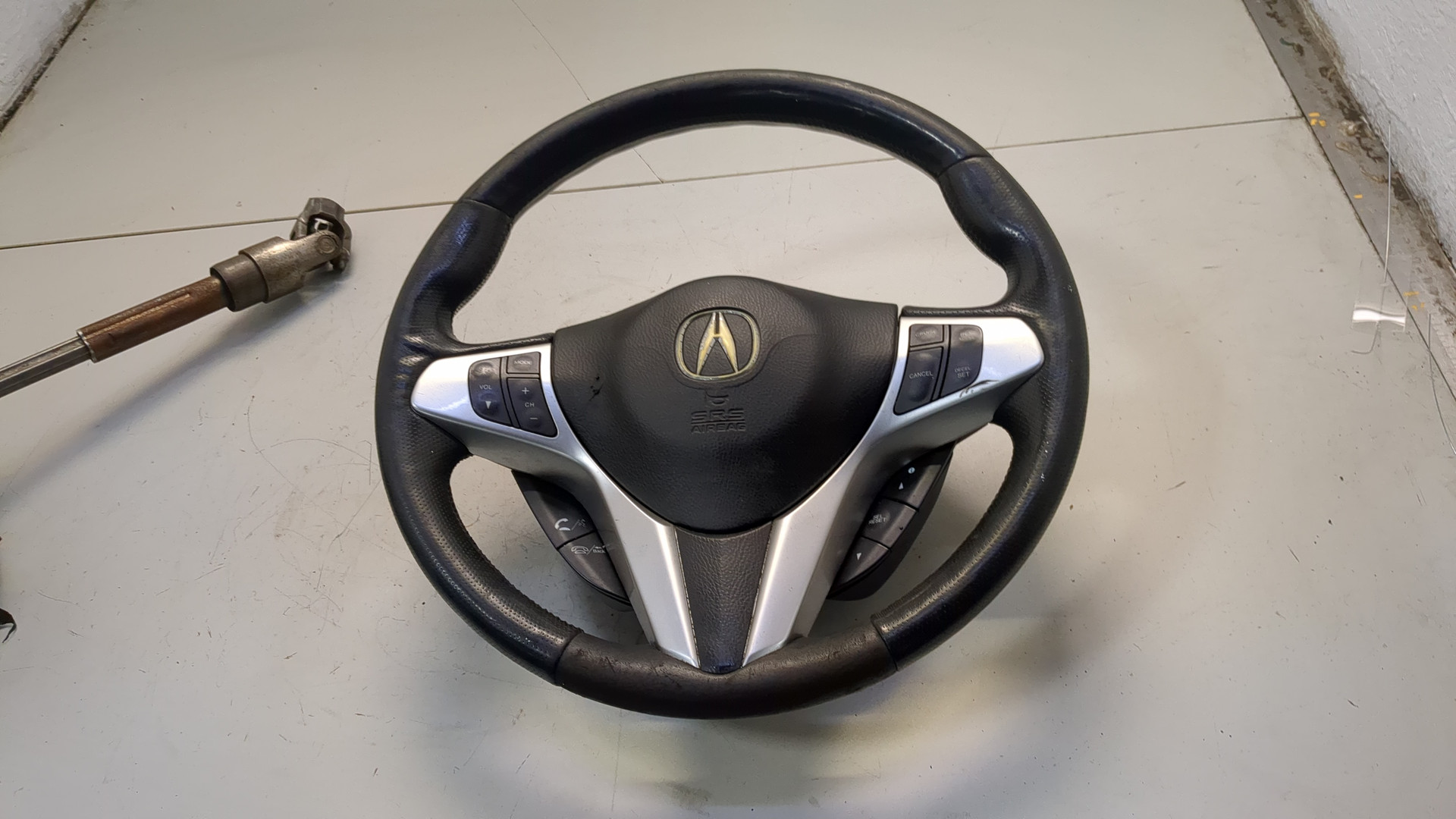 Рулевое колесо (руль)