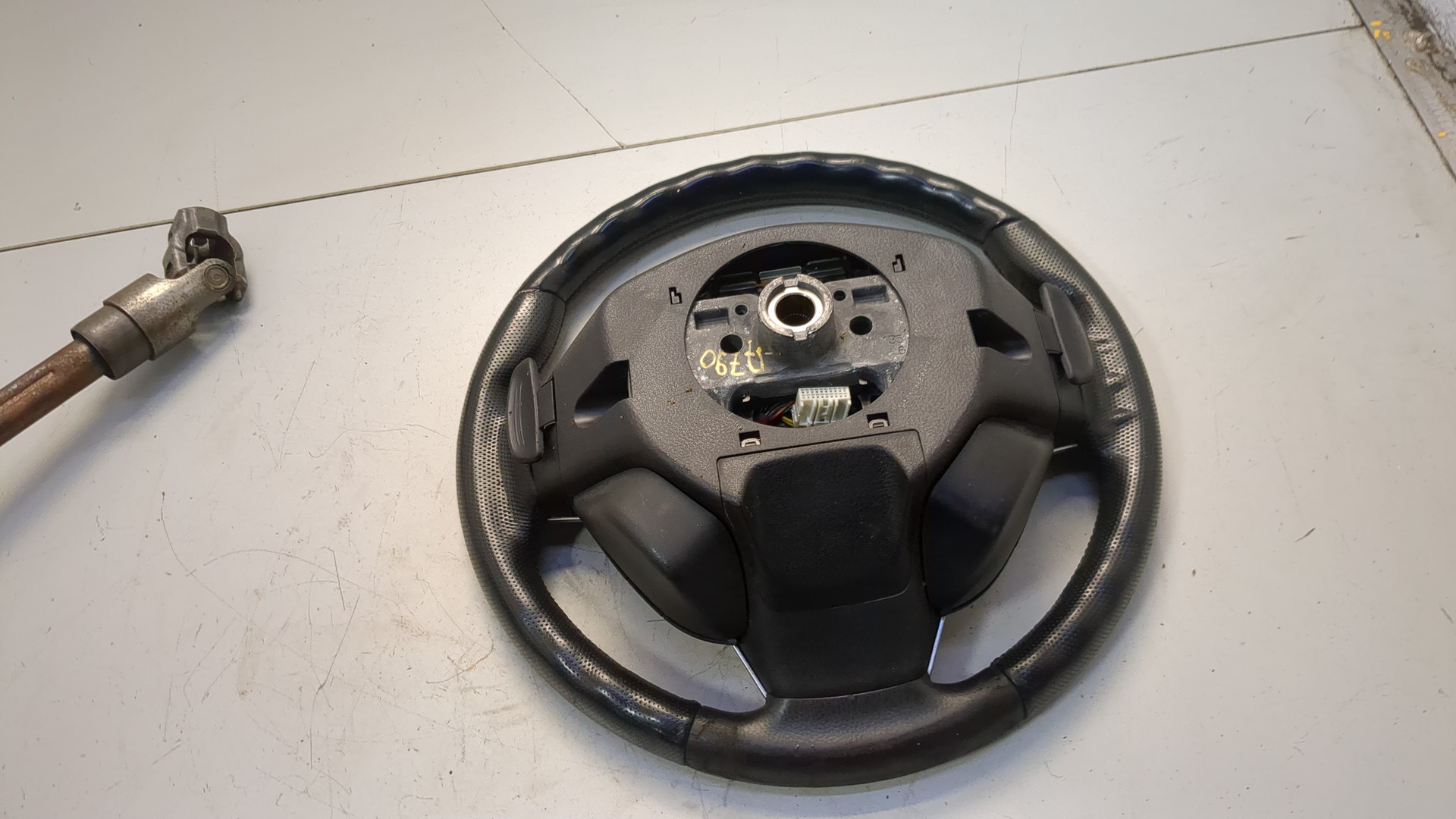 Рулевое колесо (руль)