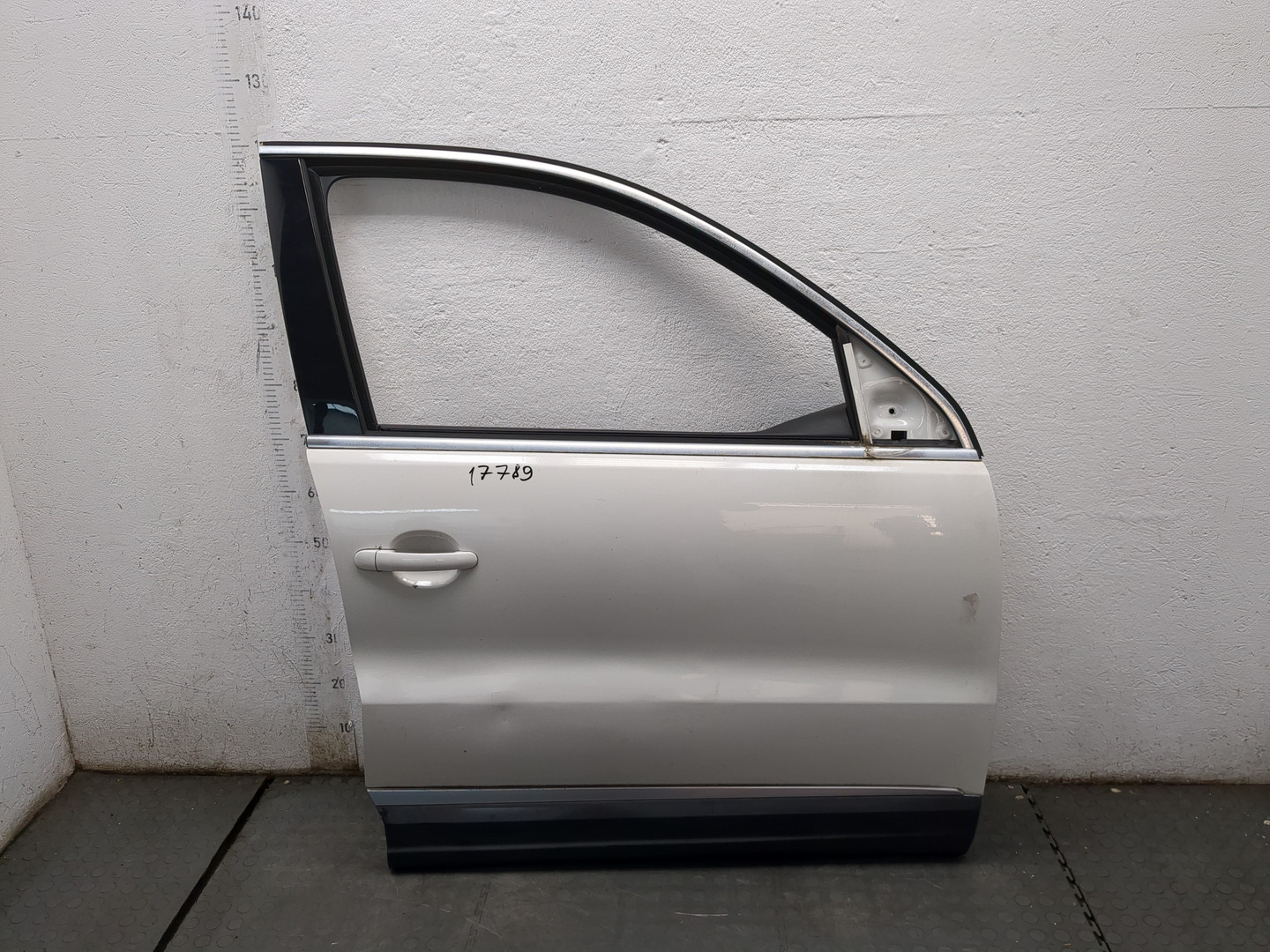 Дверь передняя правая