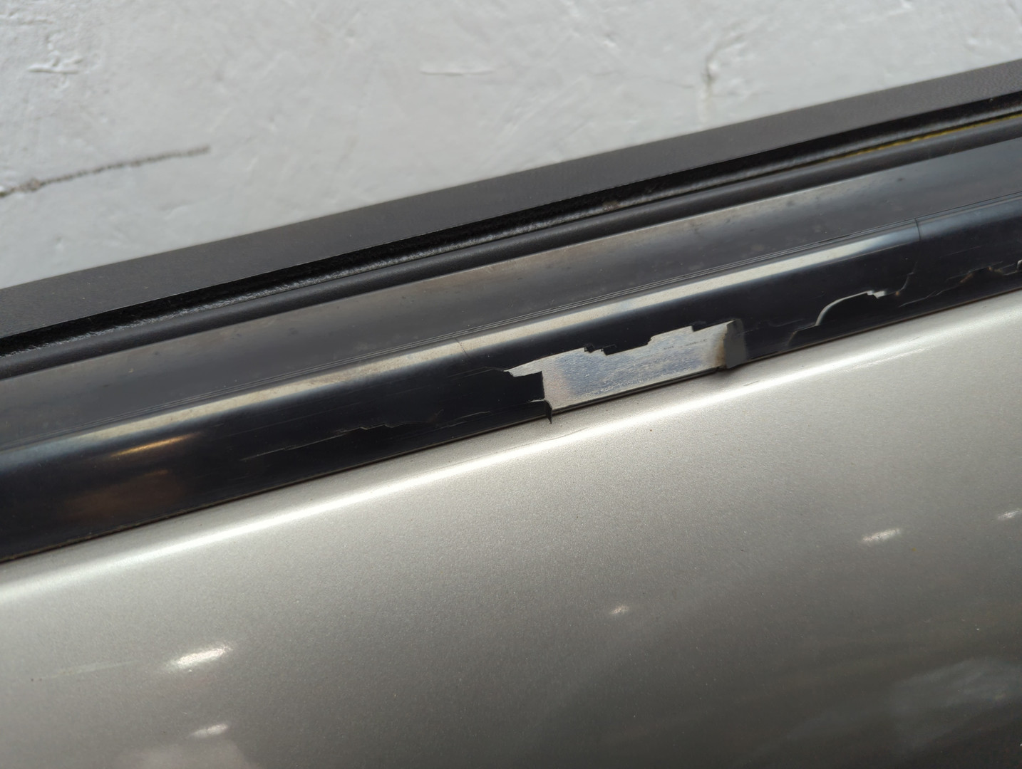 Дверь передняя левая