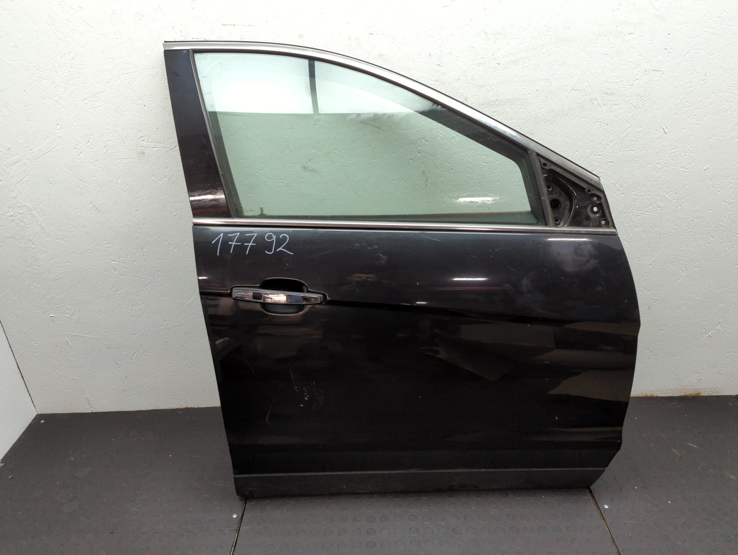 Дверь передняя правая