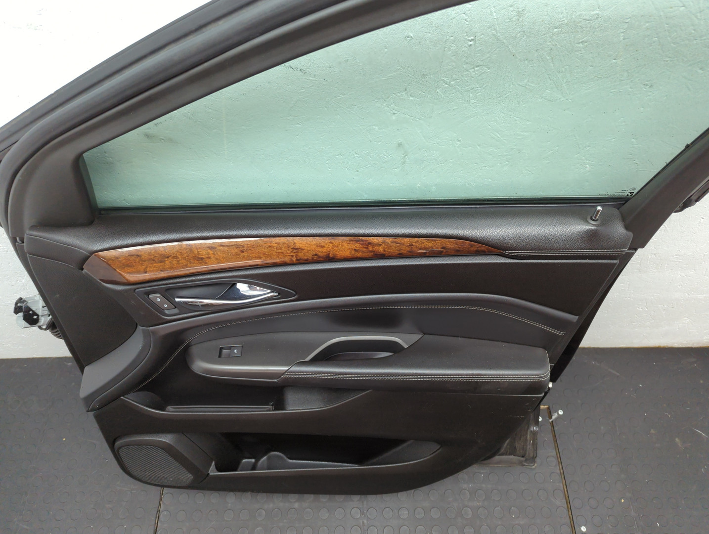 Дверь передняя правая