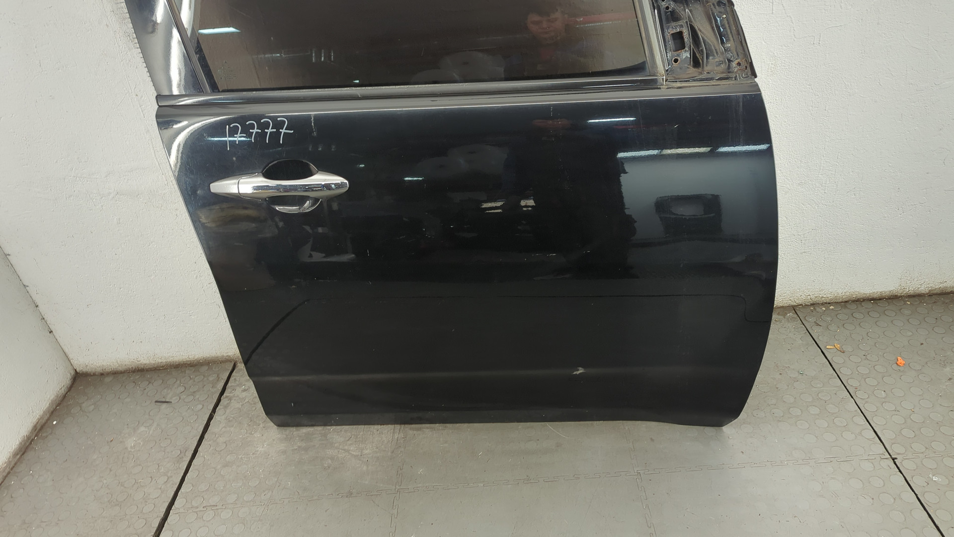 Дверь передняя правая