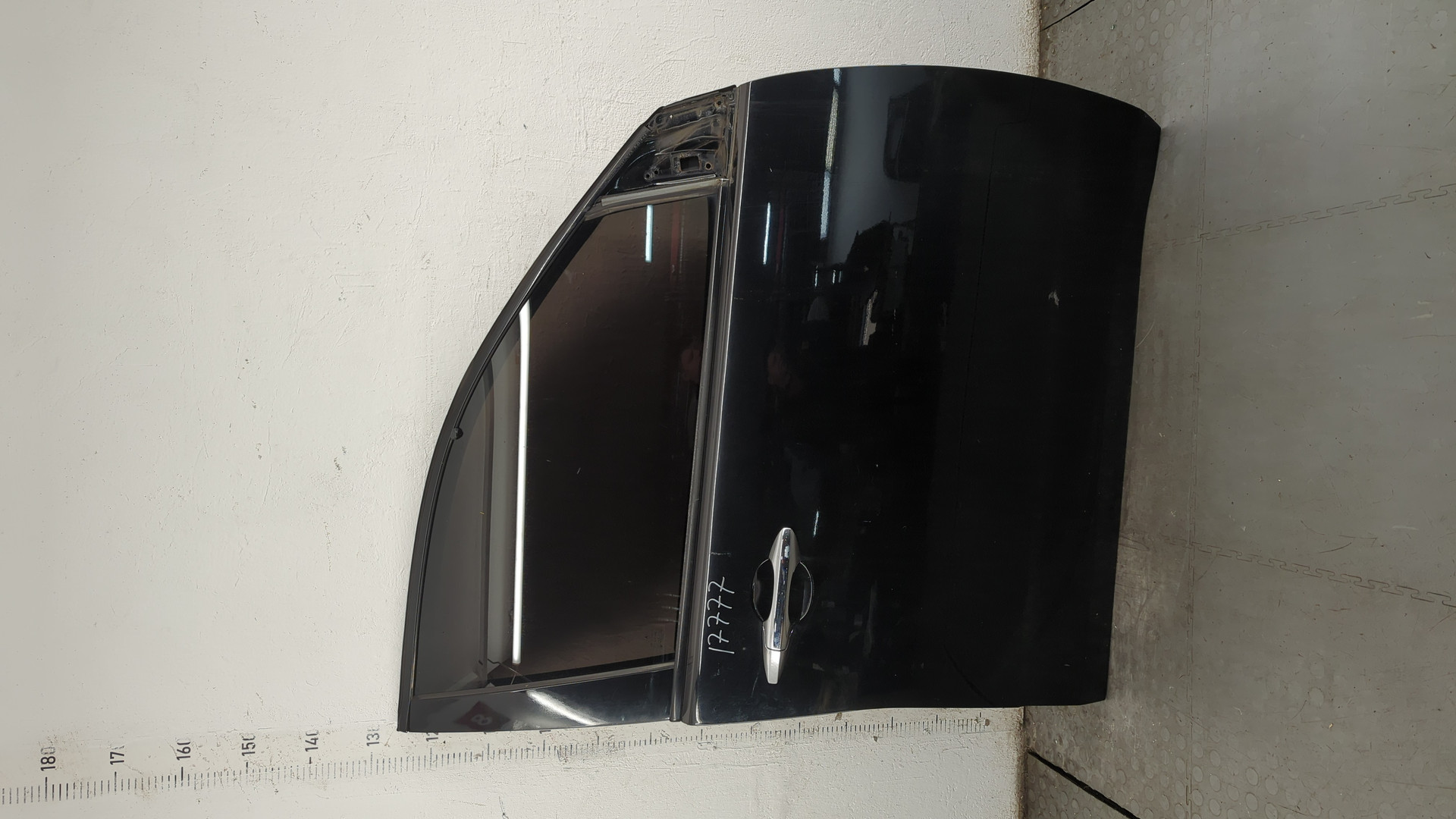 Дверь передняя правая