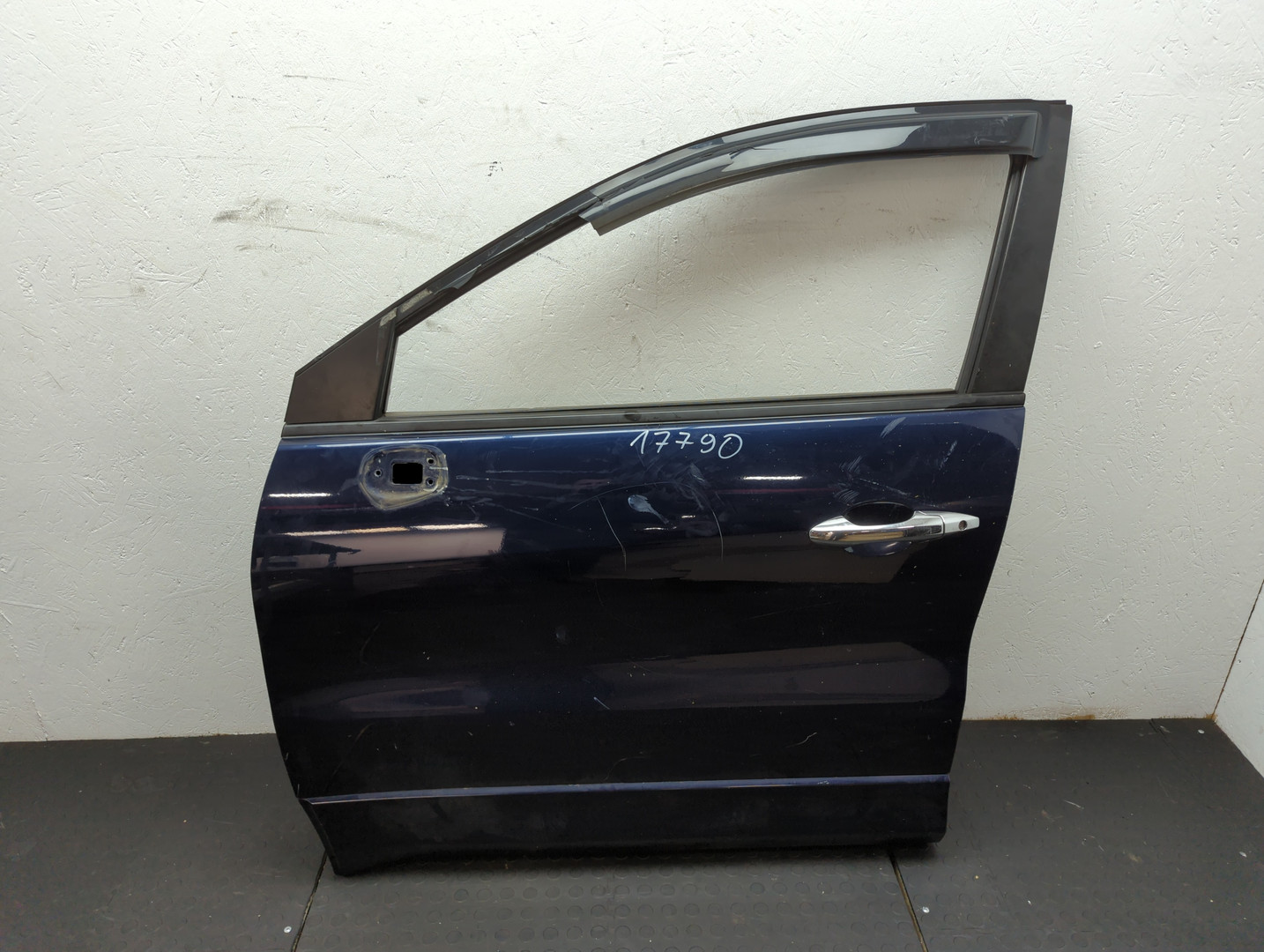 Дверь передняя левая