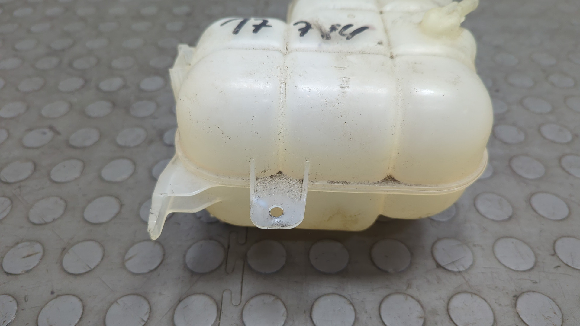 Бачок расширительный