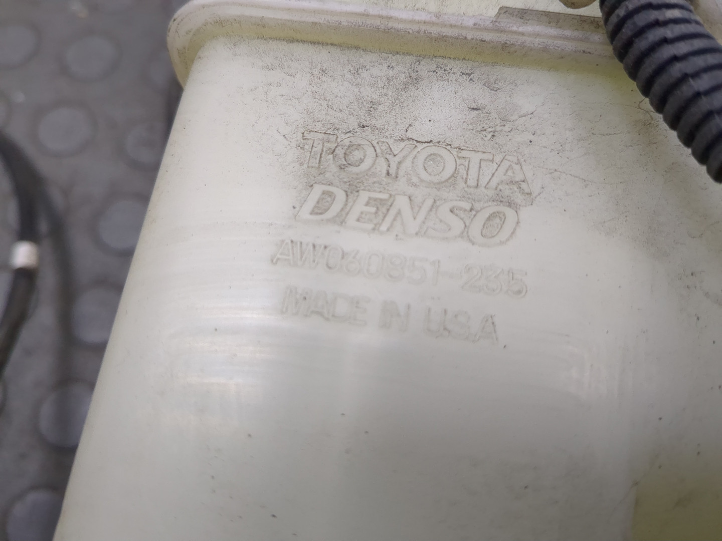 Бачок омывателя лобового стекла