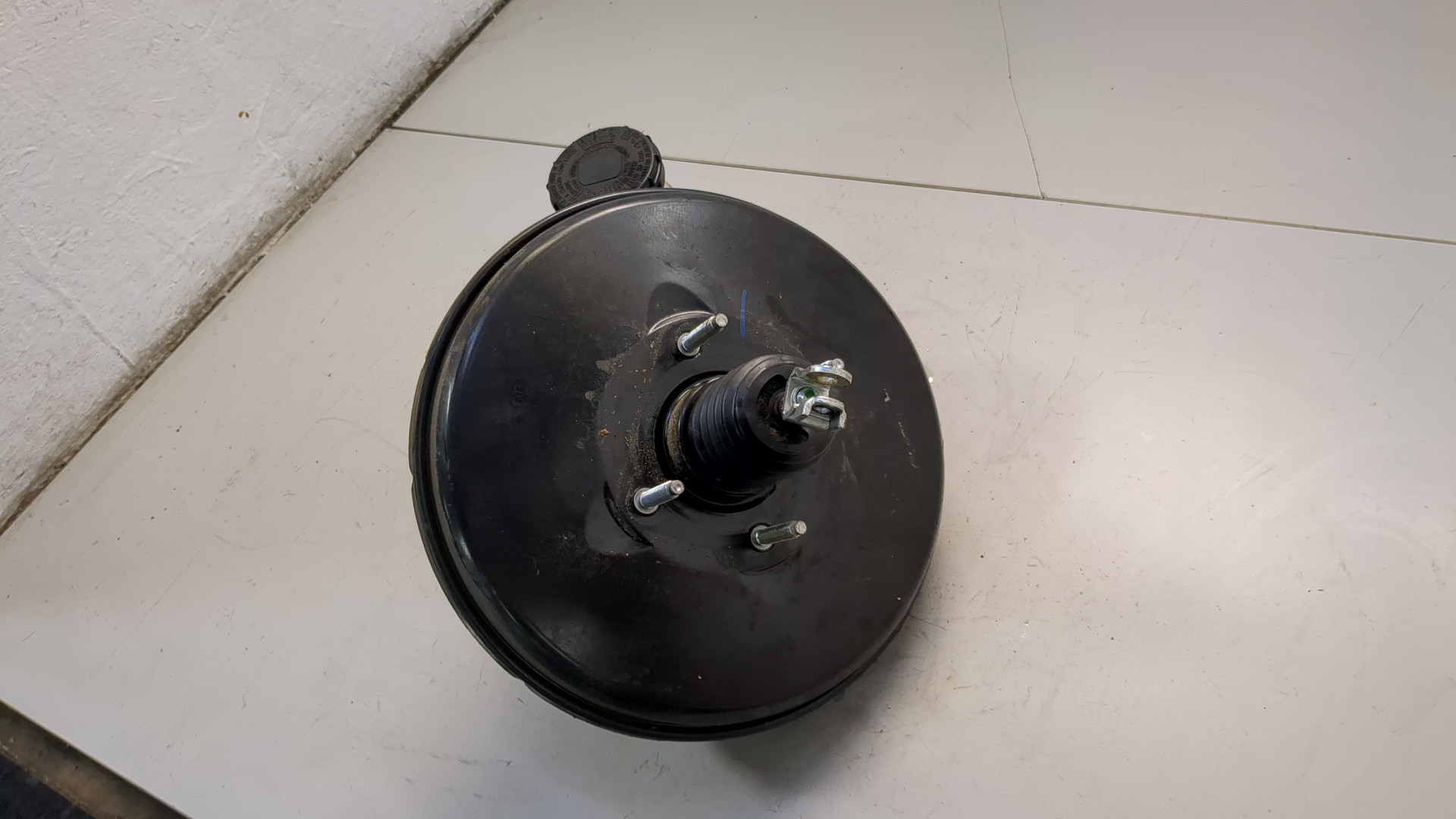 Цилиндр тормозной главный