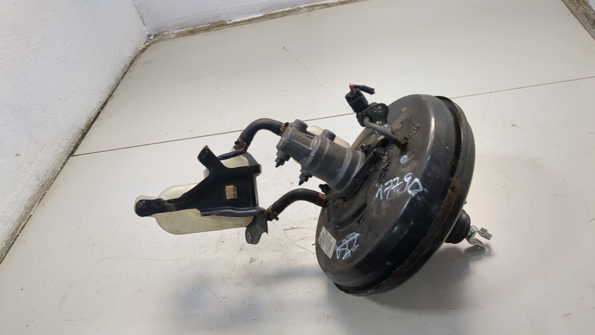 Цилиндр тормозной главный