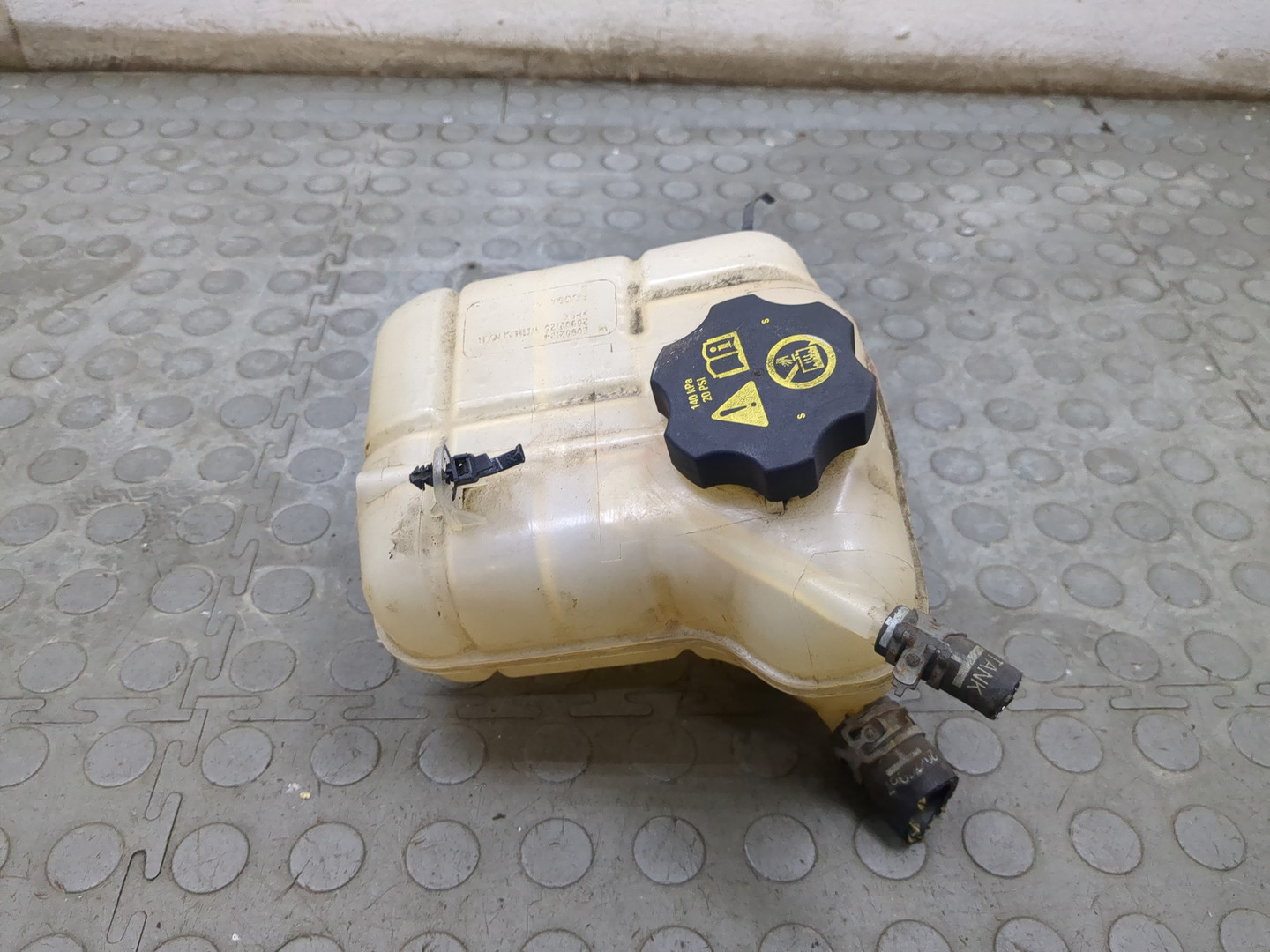 Бачок расширительный