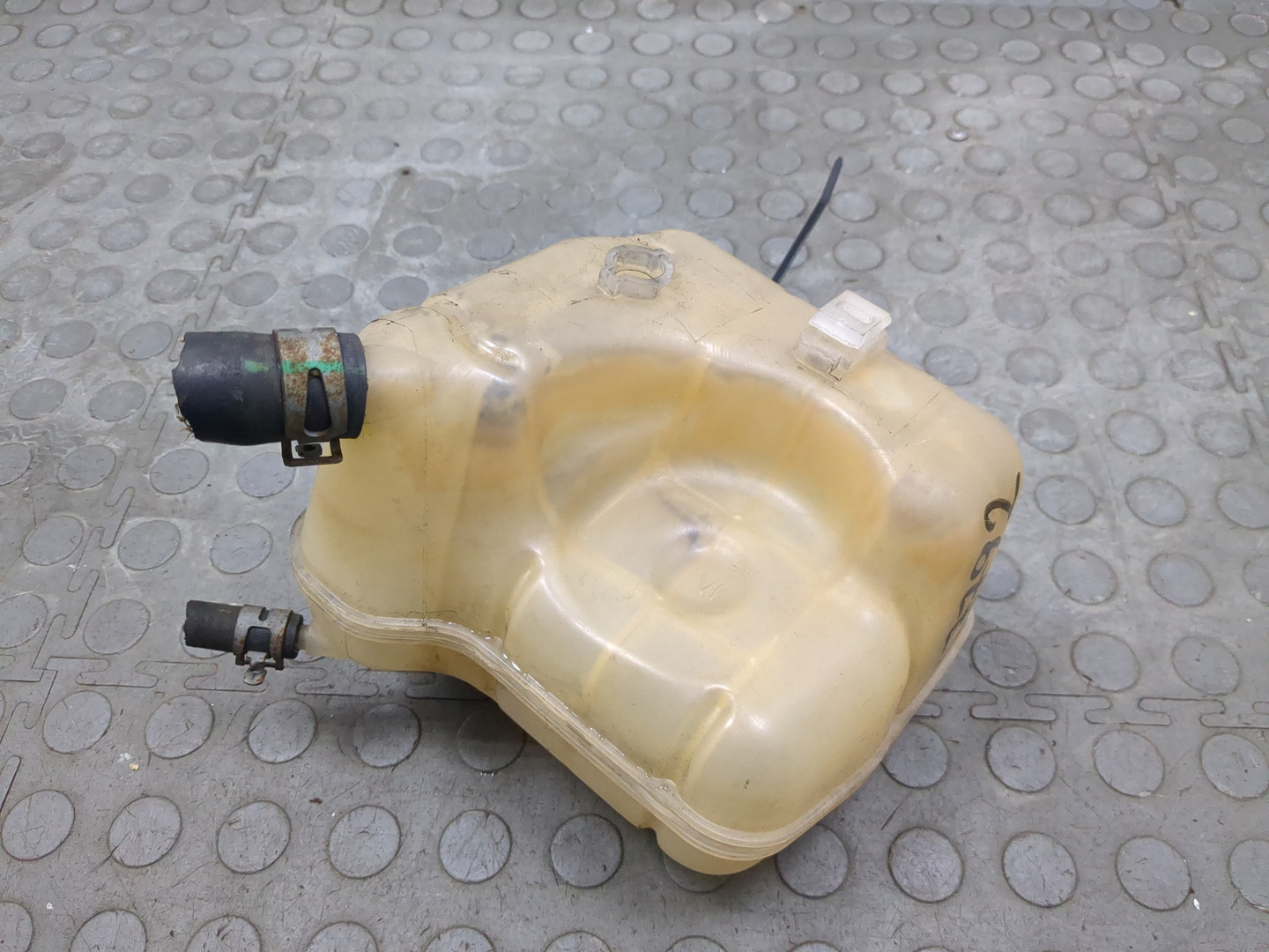 Бачок расширительный