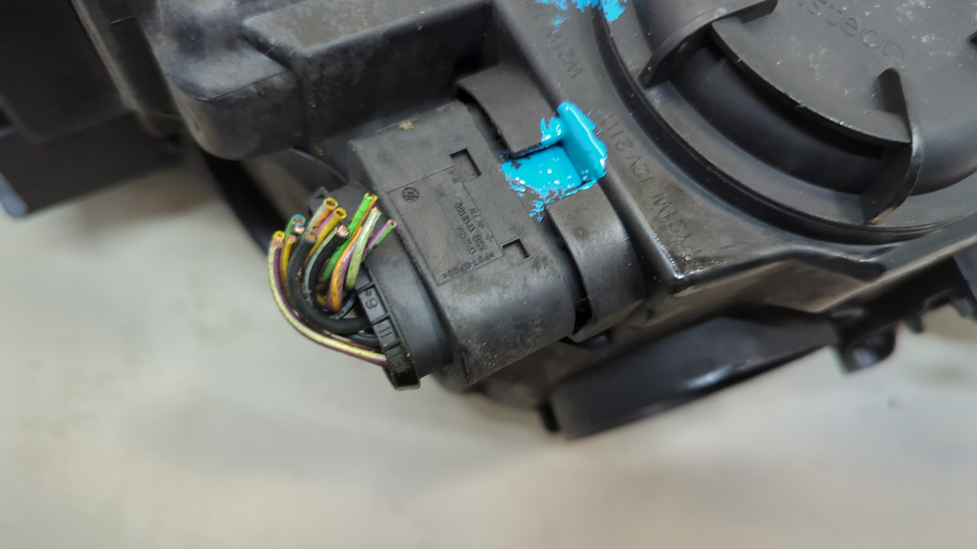 Фара правая