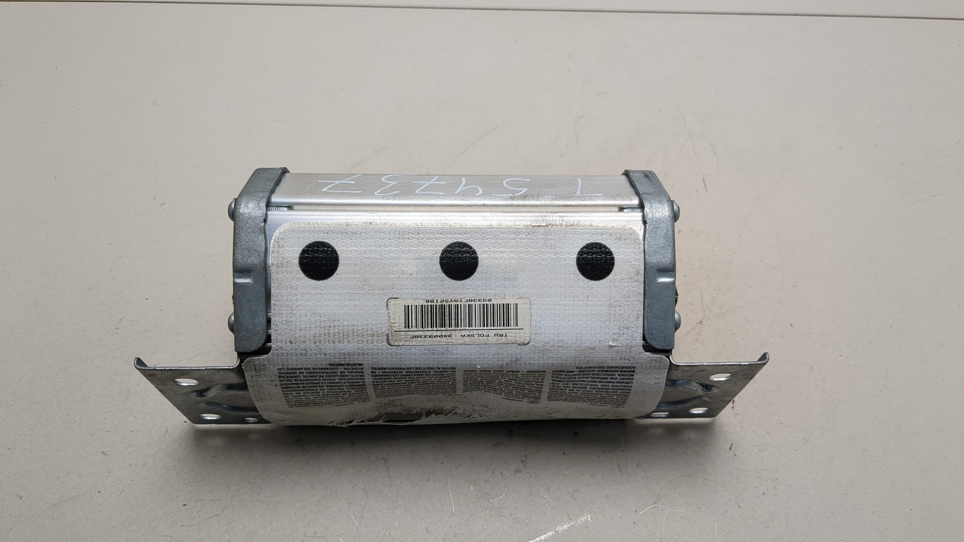 Подушка безопасности пассажирская (в торпедо)