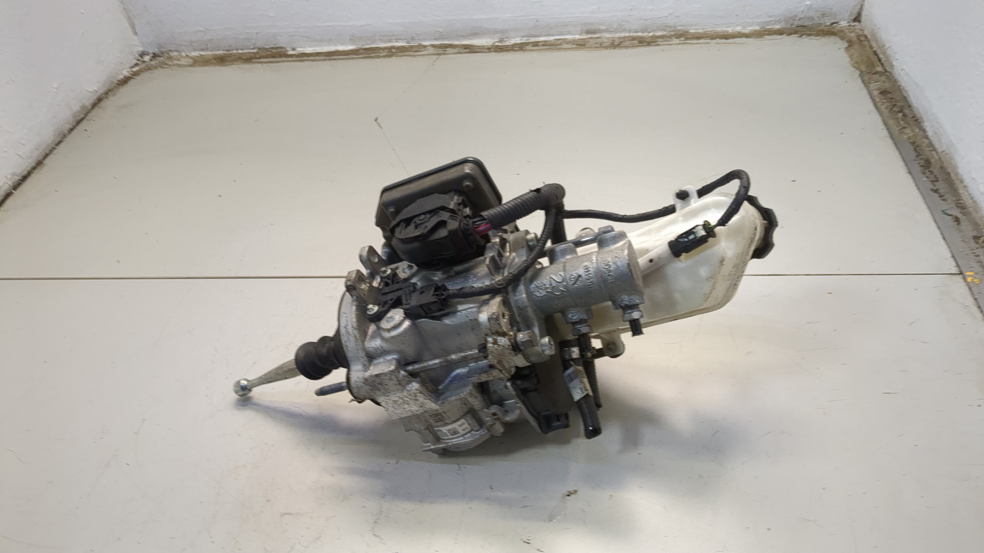 Цилиндр тормозной главный