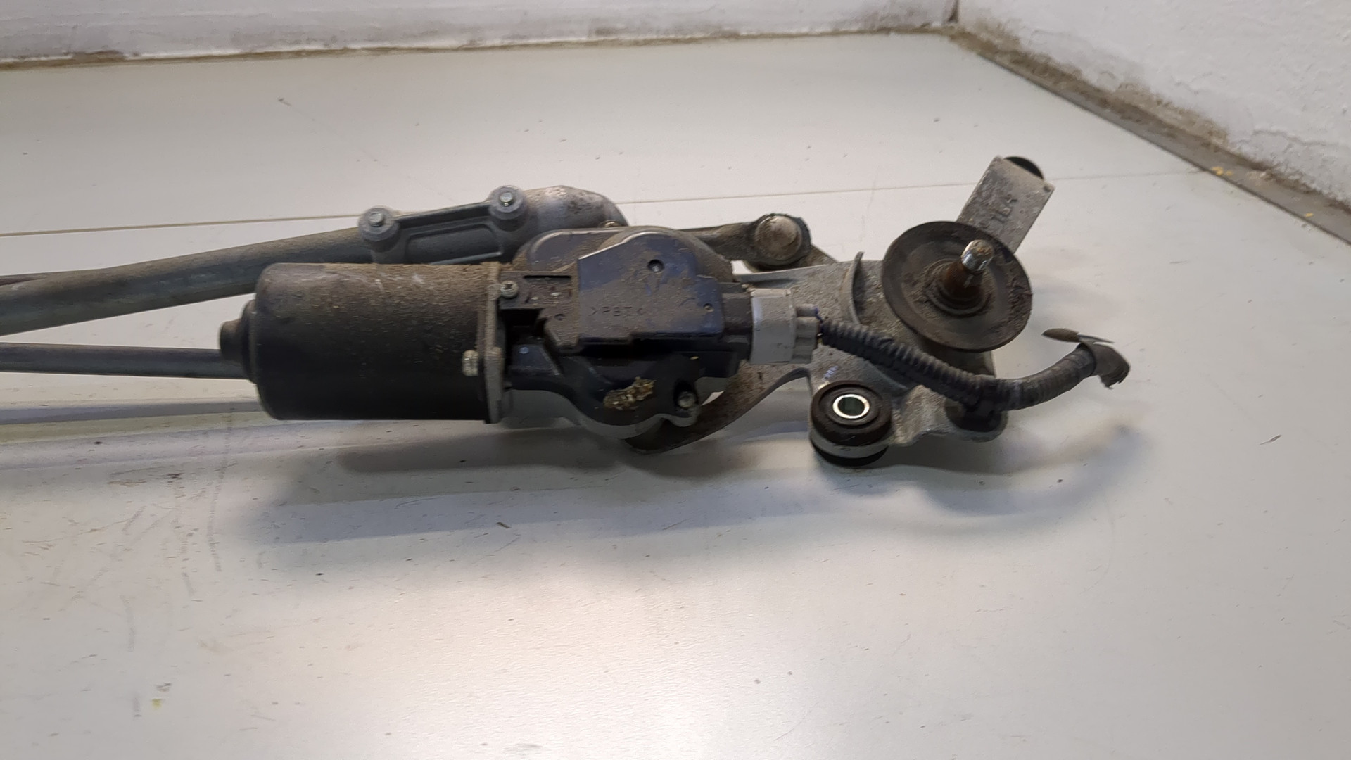 Трапеция стеклоочистителей