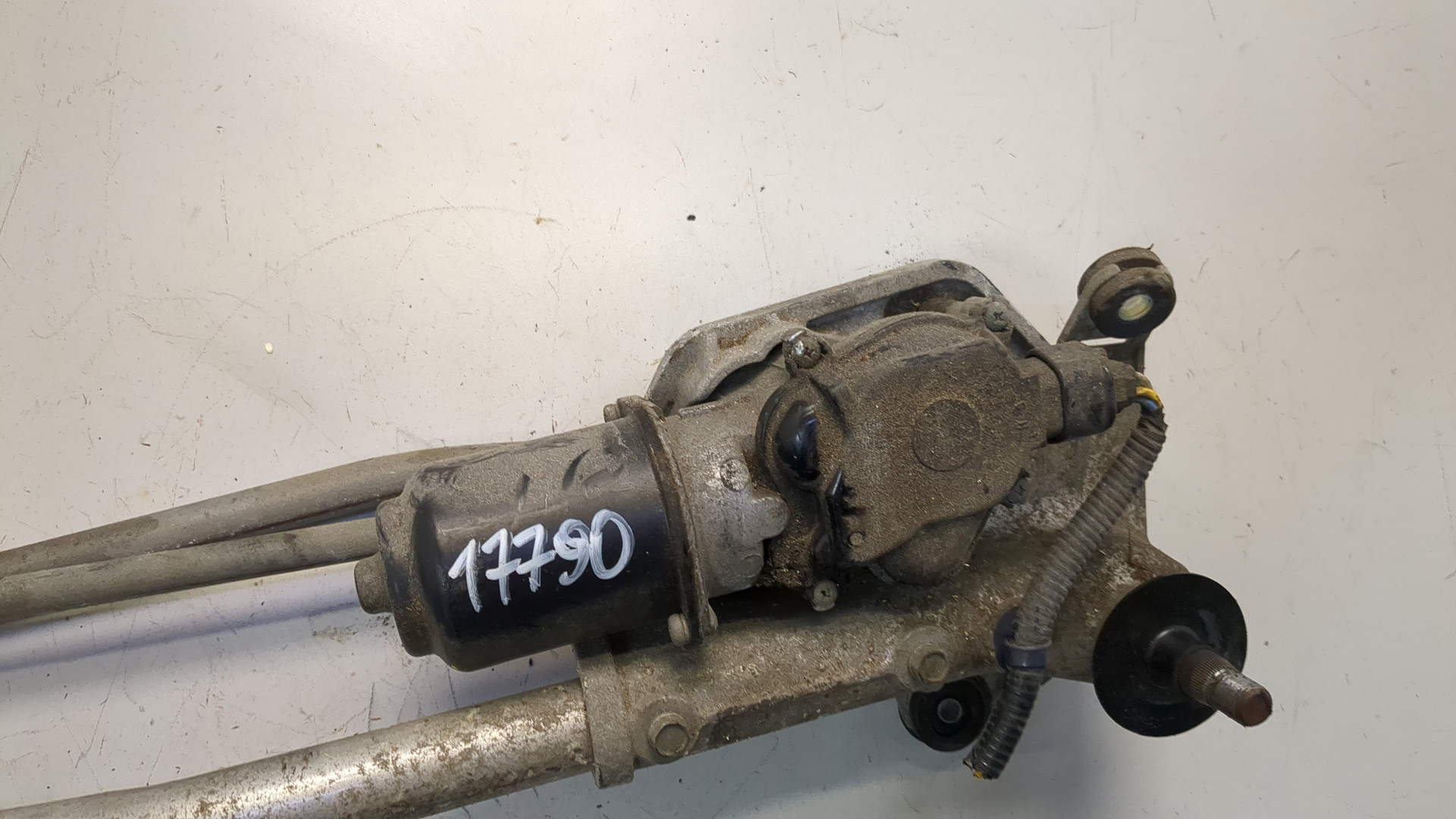 Трапеция стеклоочистителей