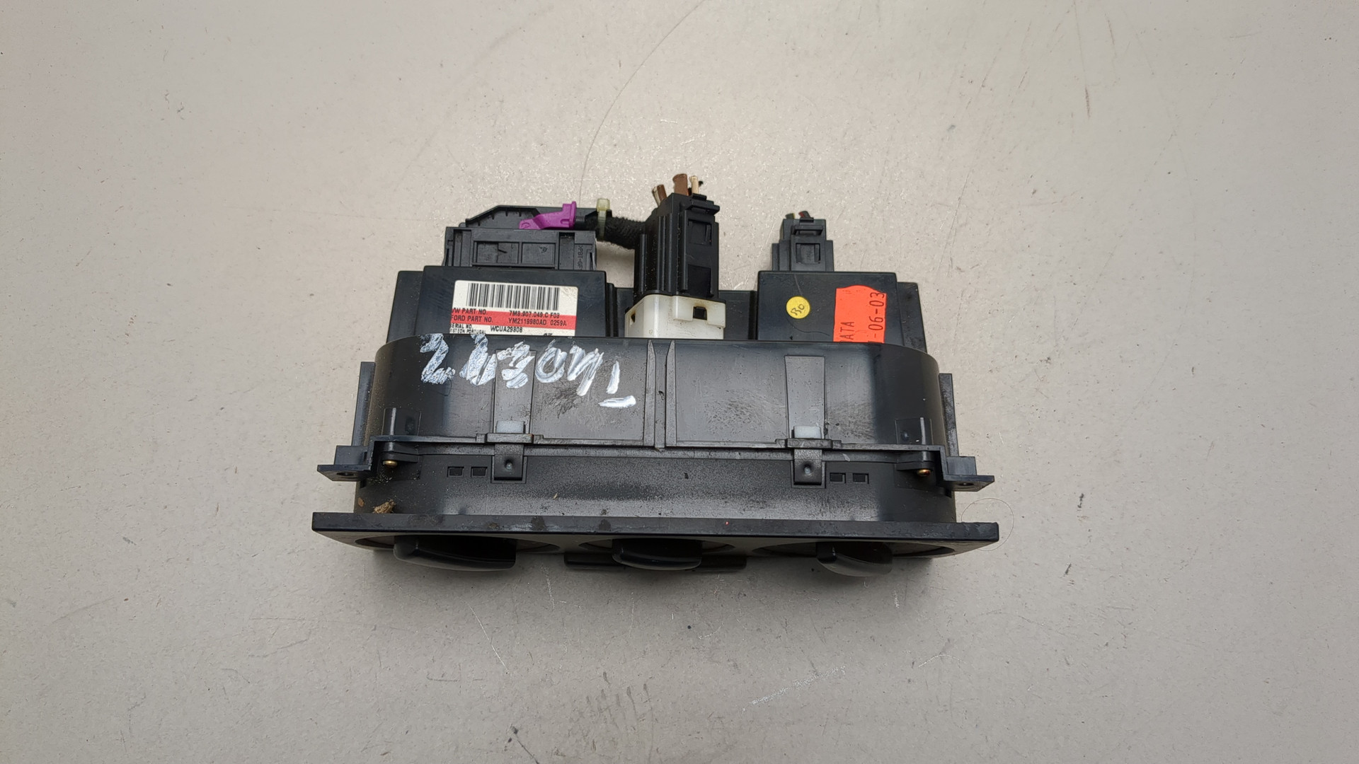 Переключатель отопителя