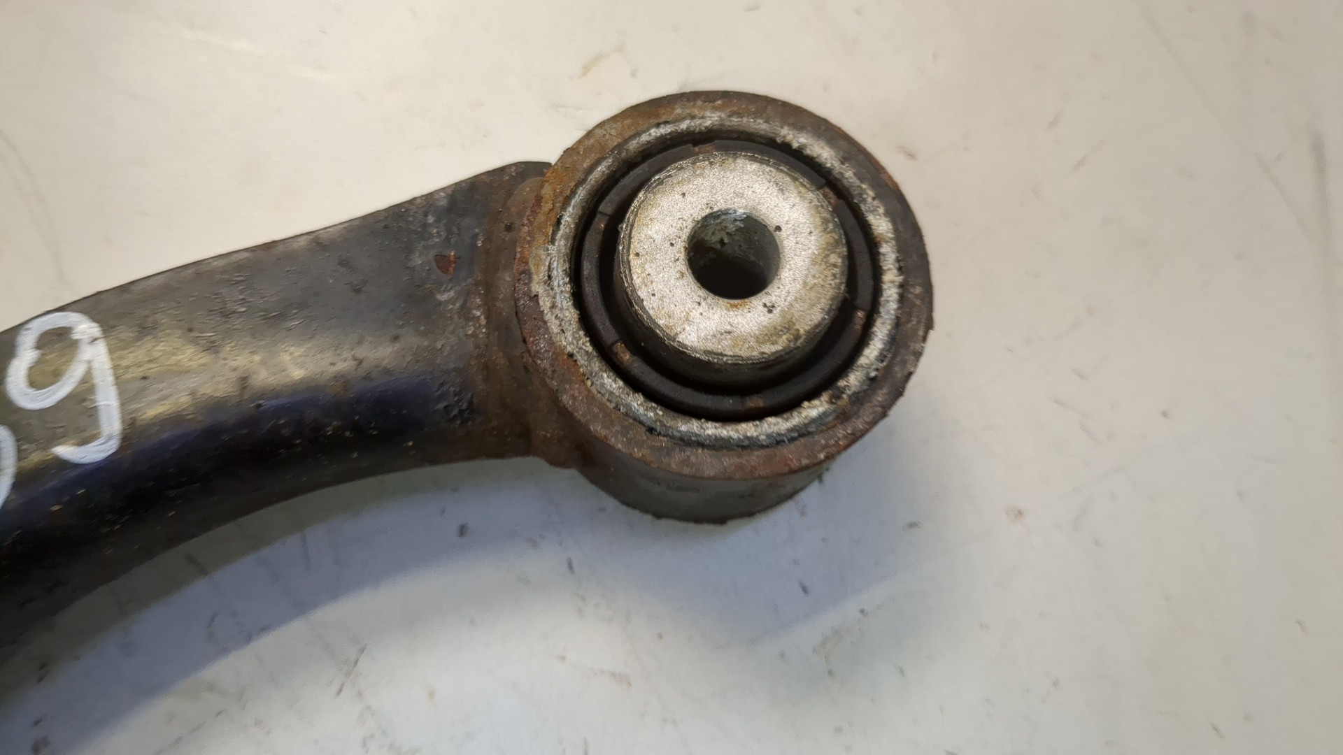 Рычаг задний