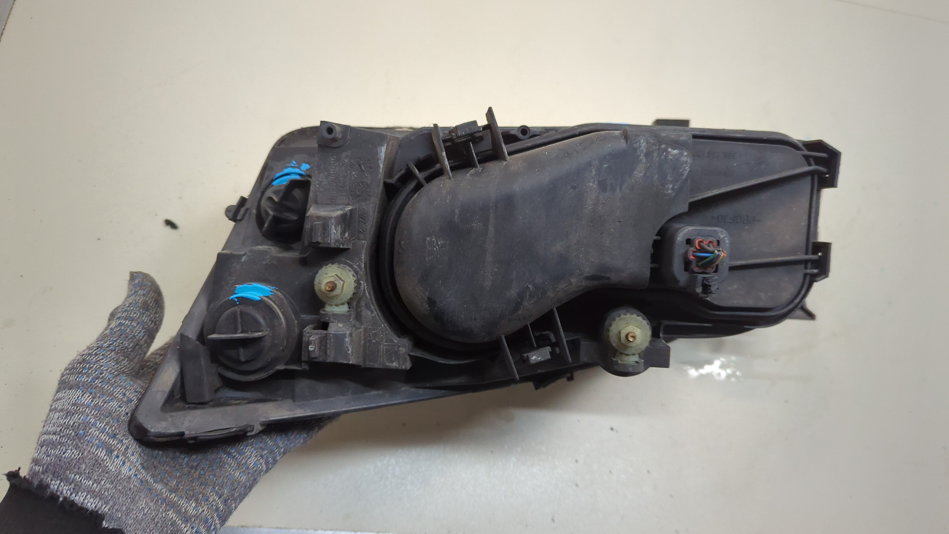 Фара правая