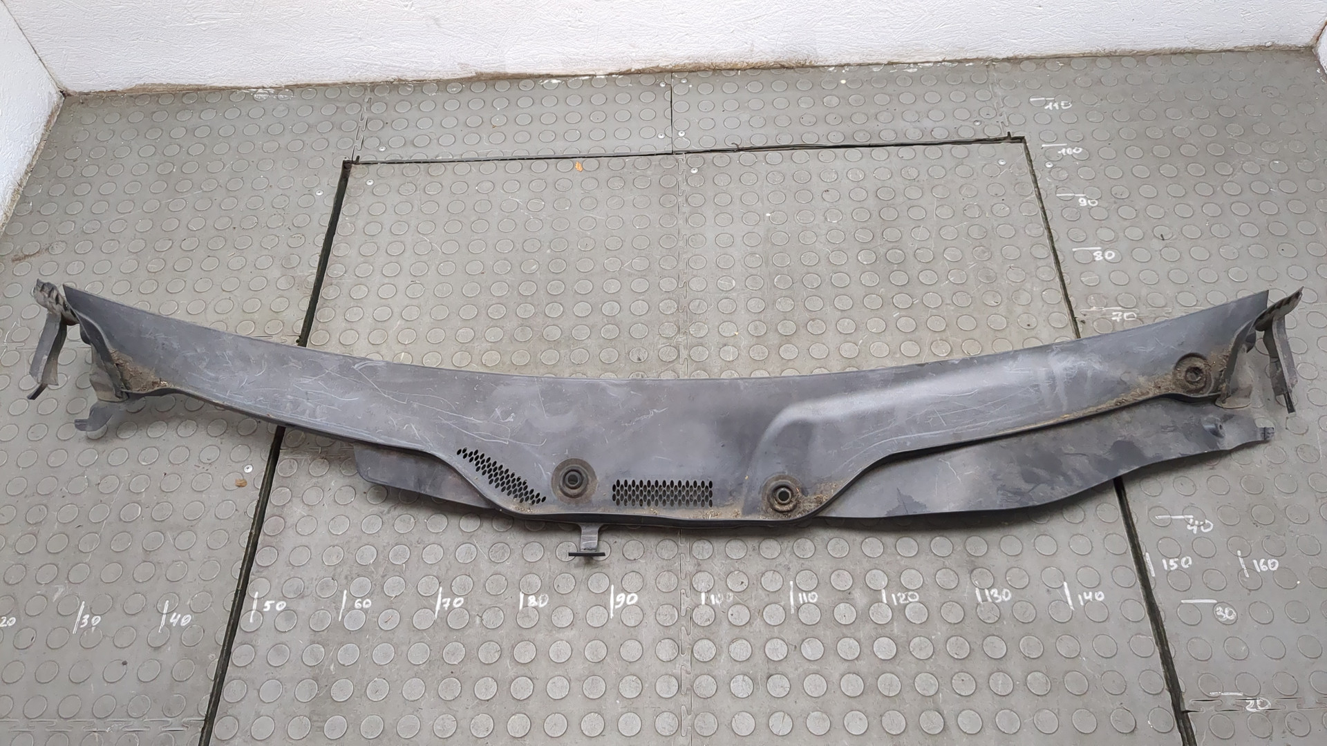 Решетка стеклоочистителей (Жабо)