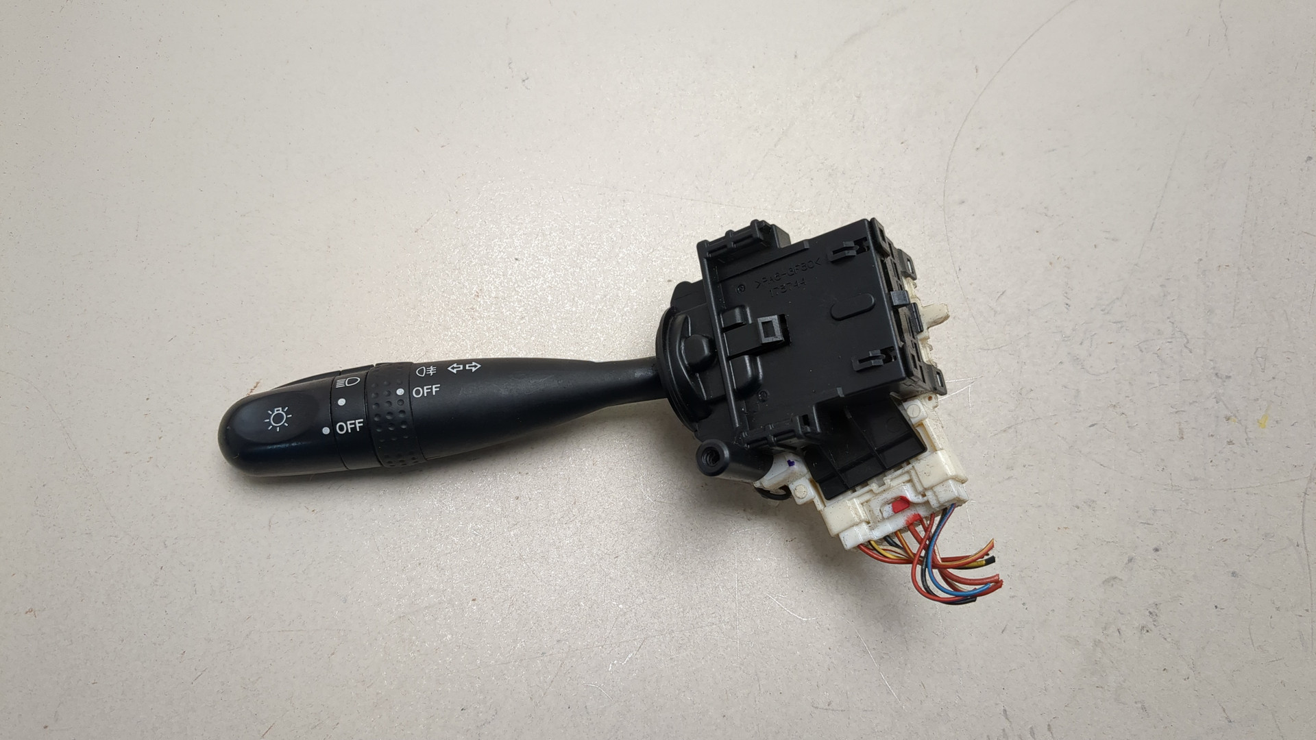 Переключатель поворотов подрулевой