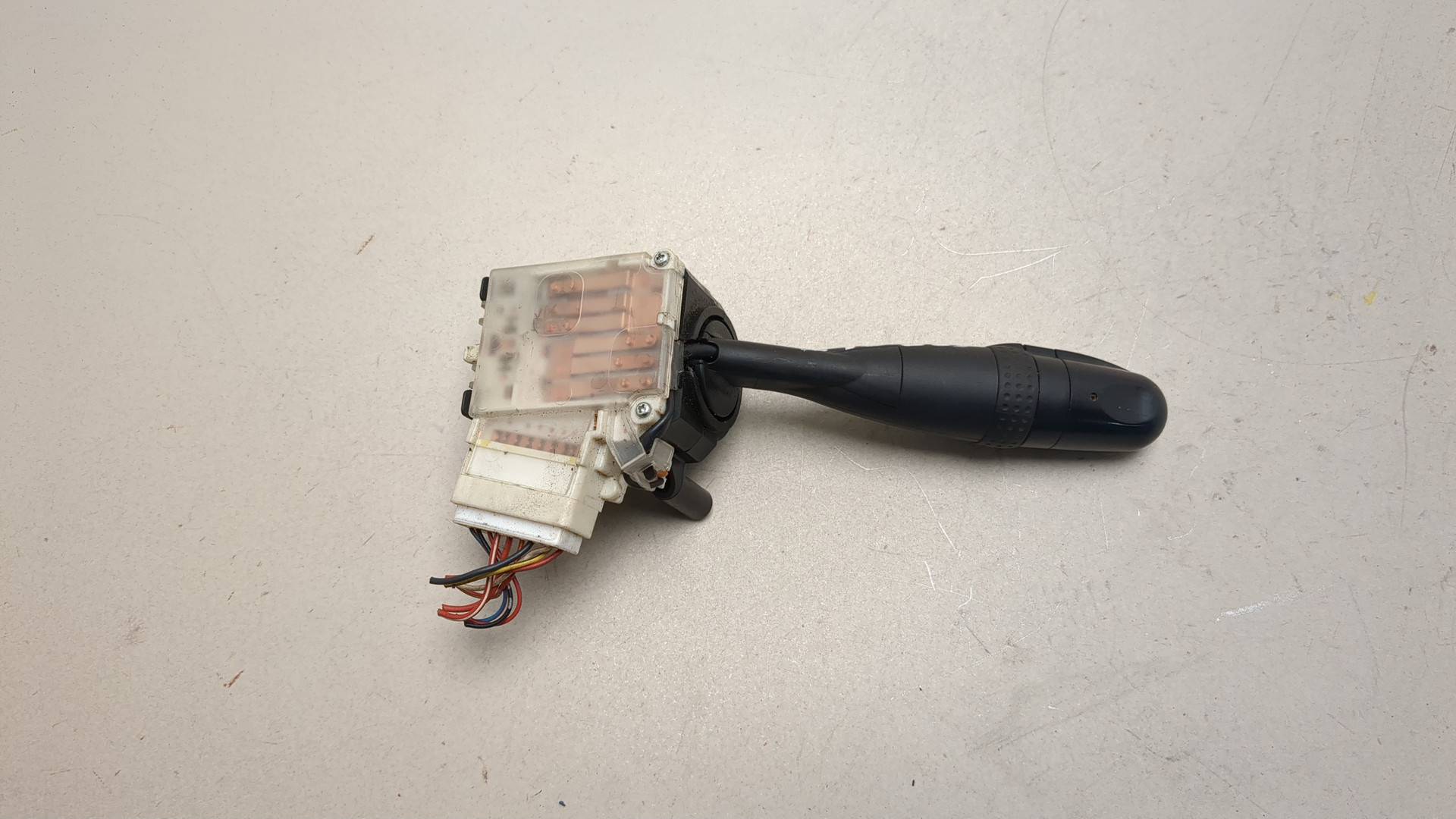 Переключатель поворотов подрулевой