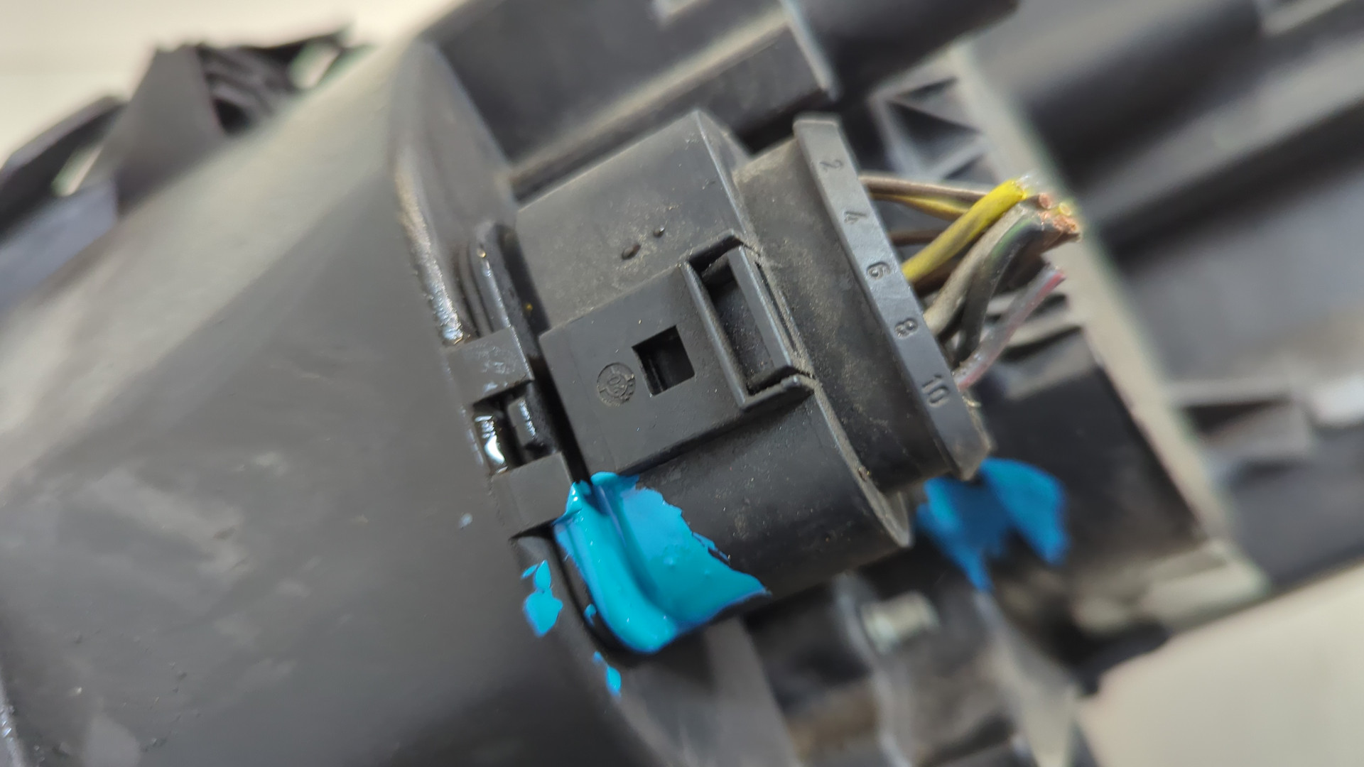 Фара правая