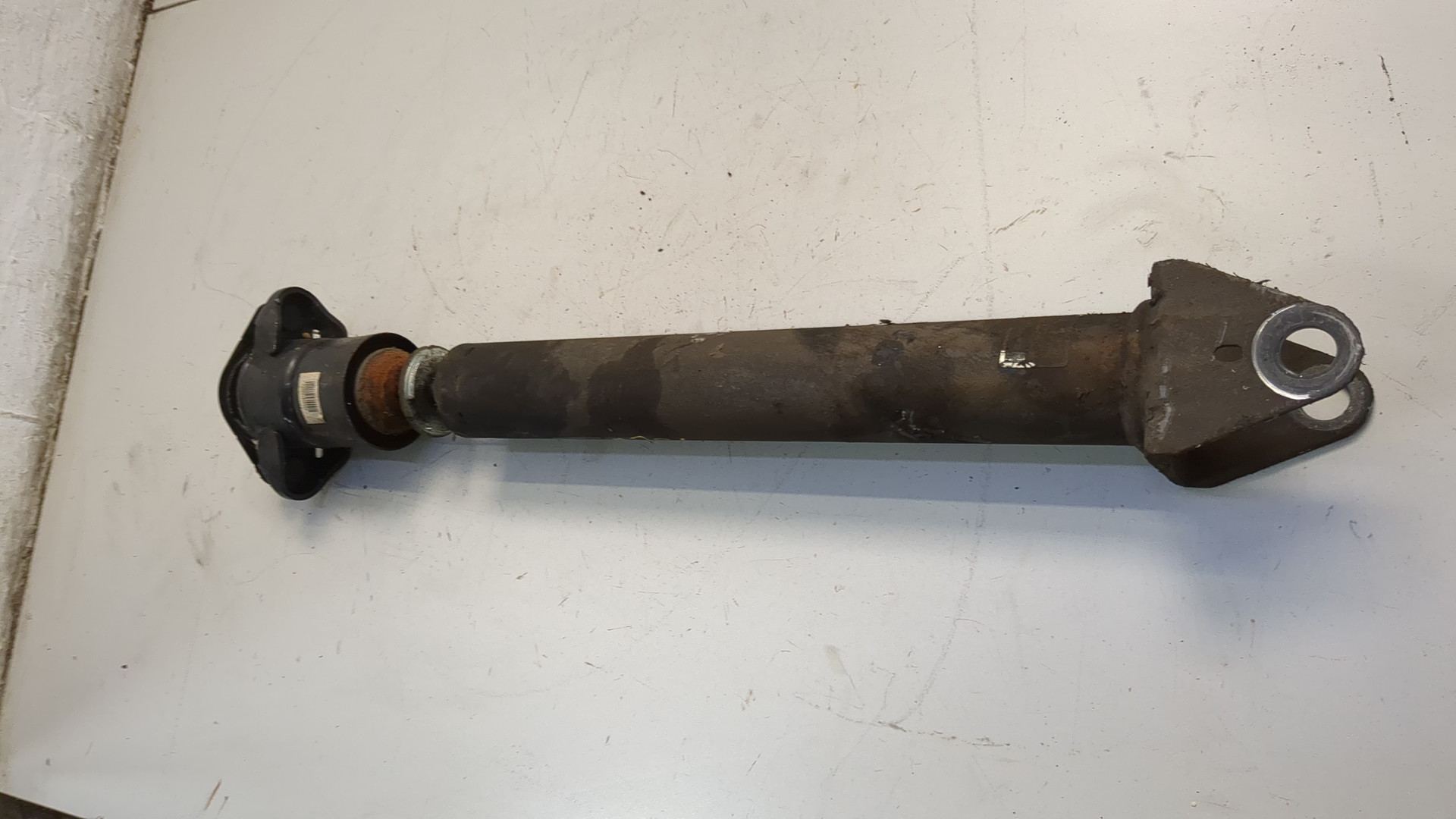 Амортизатор задний (стойка)