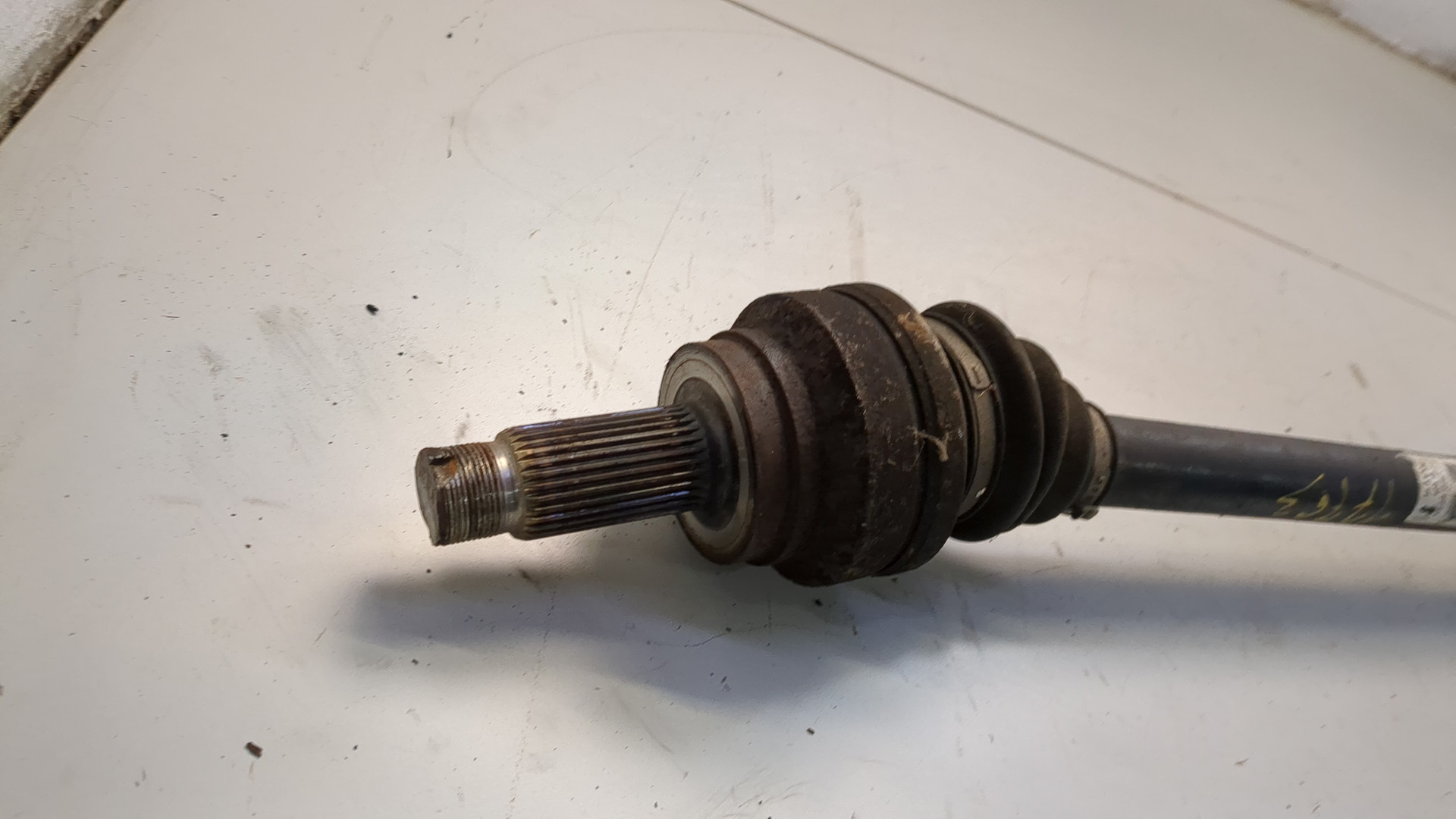 Полуось задняя