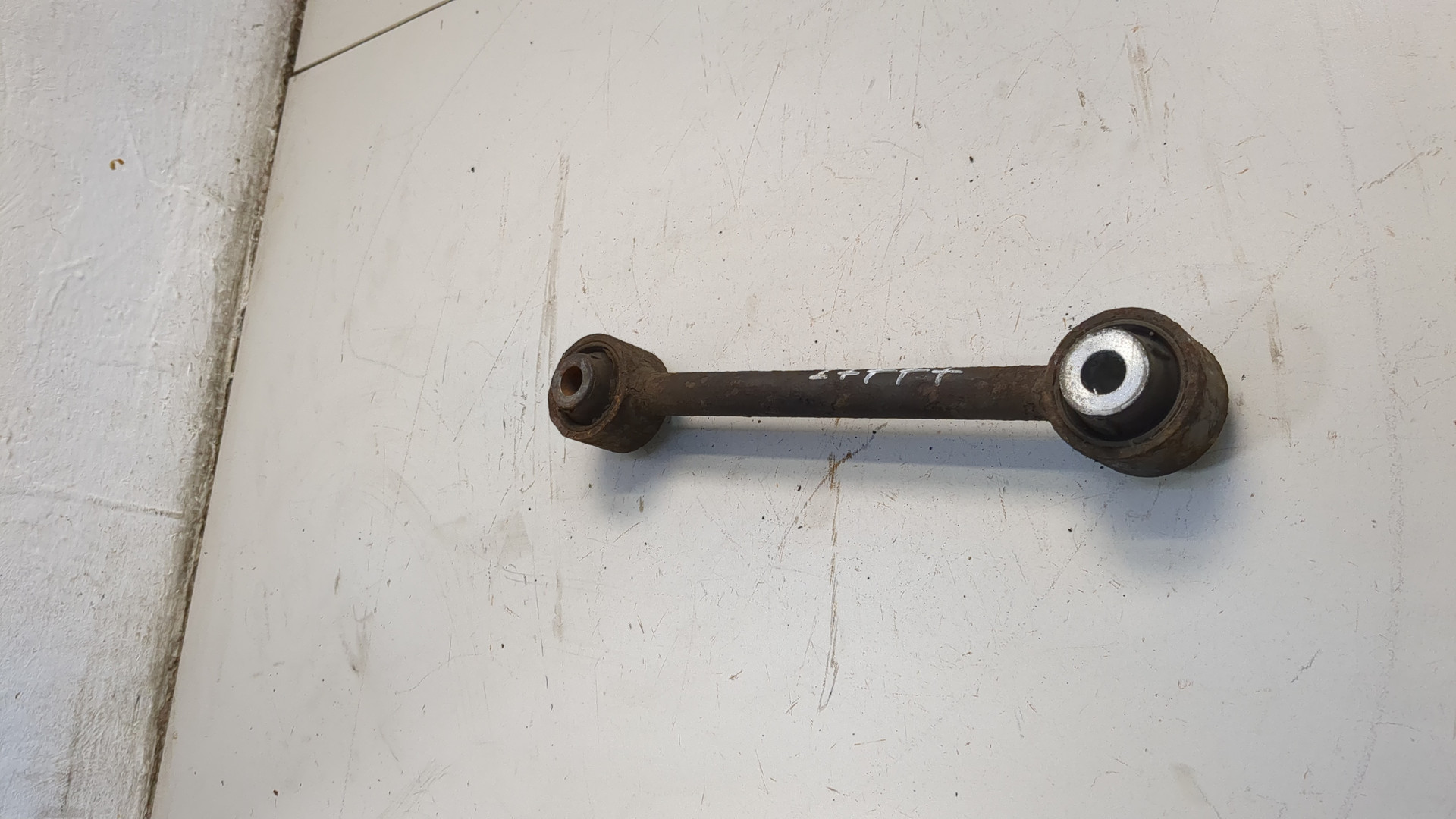 Рычаг задний