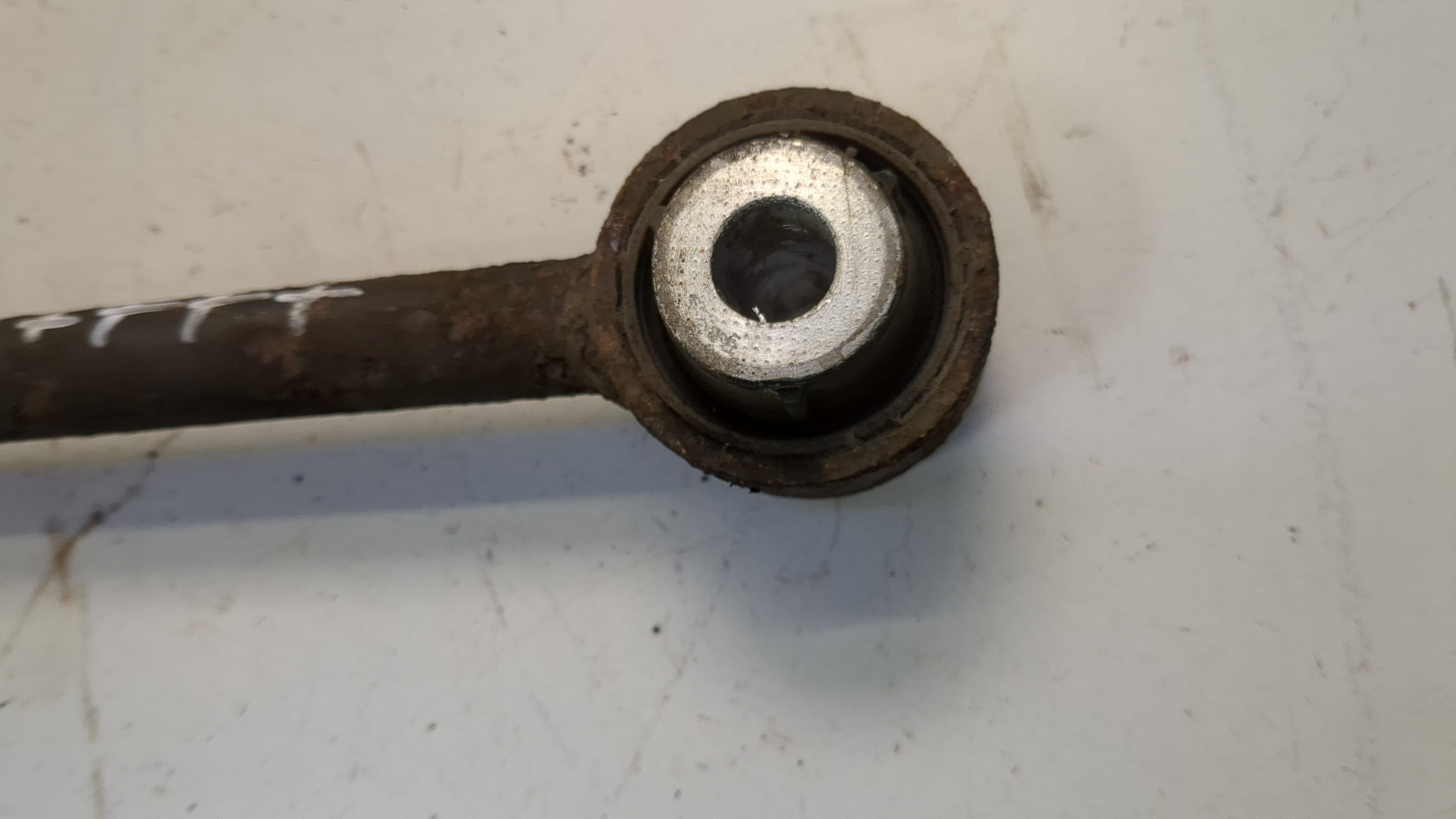 Рычаг задний