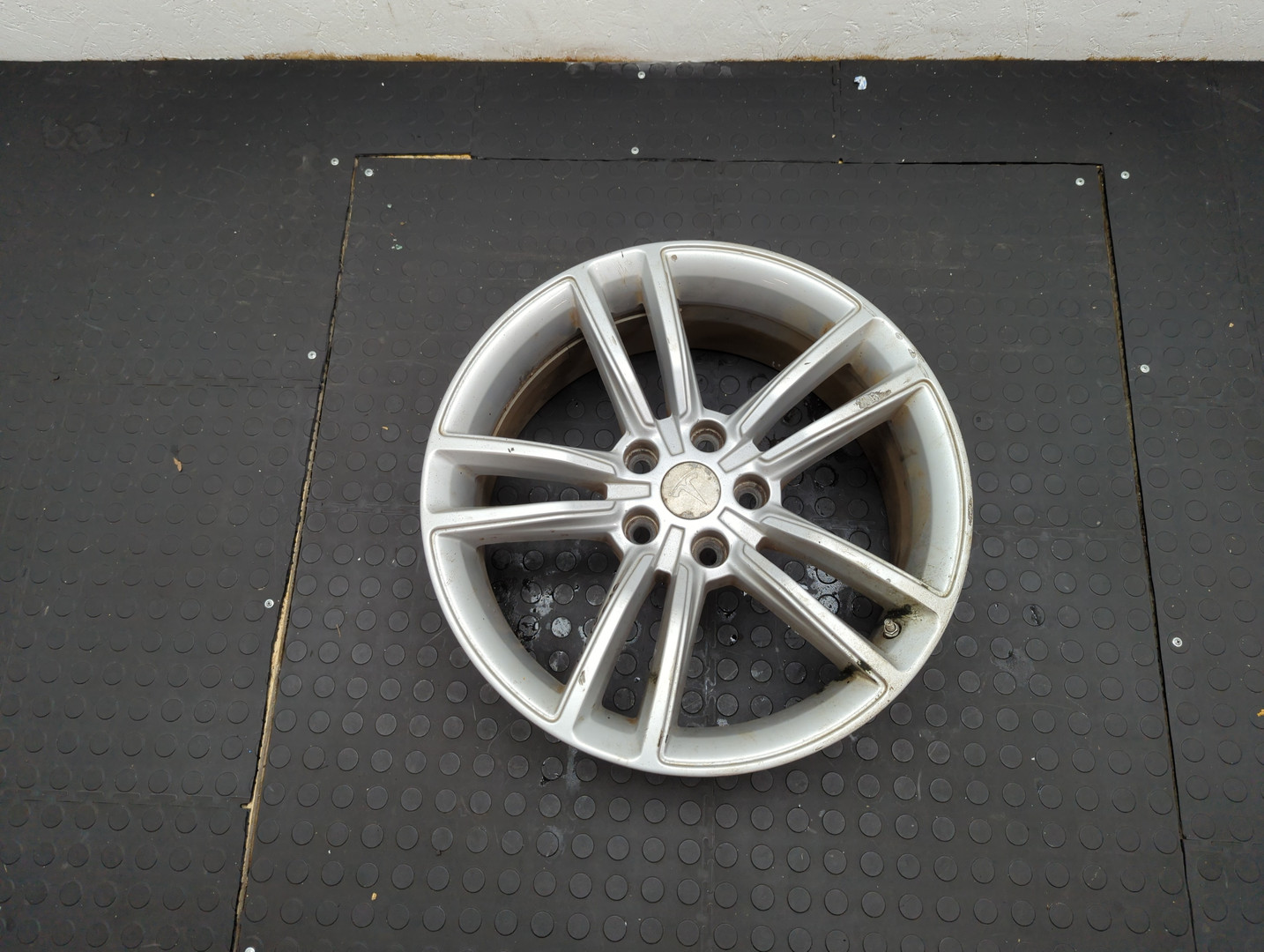 Диск колесный литой легкий сплав