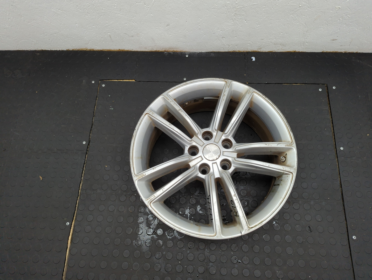 Диск колесный литой легкий сплав