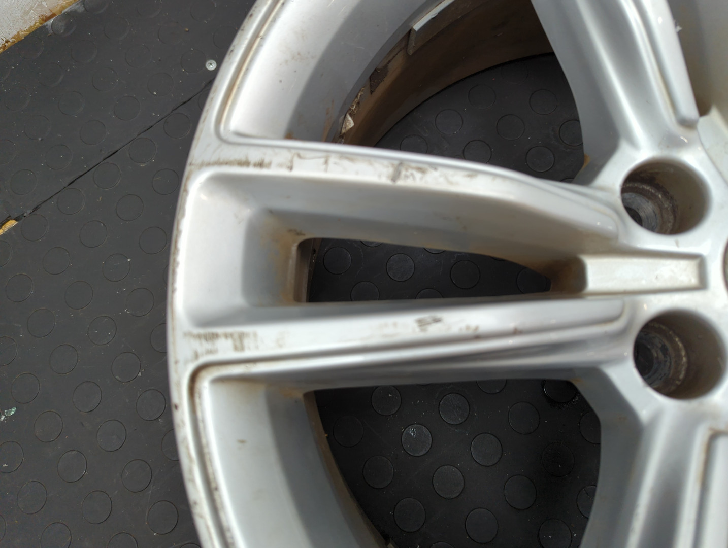 Диск колесный литой легкий сплав