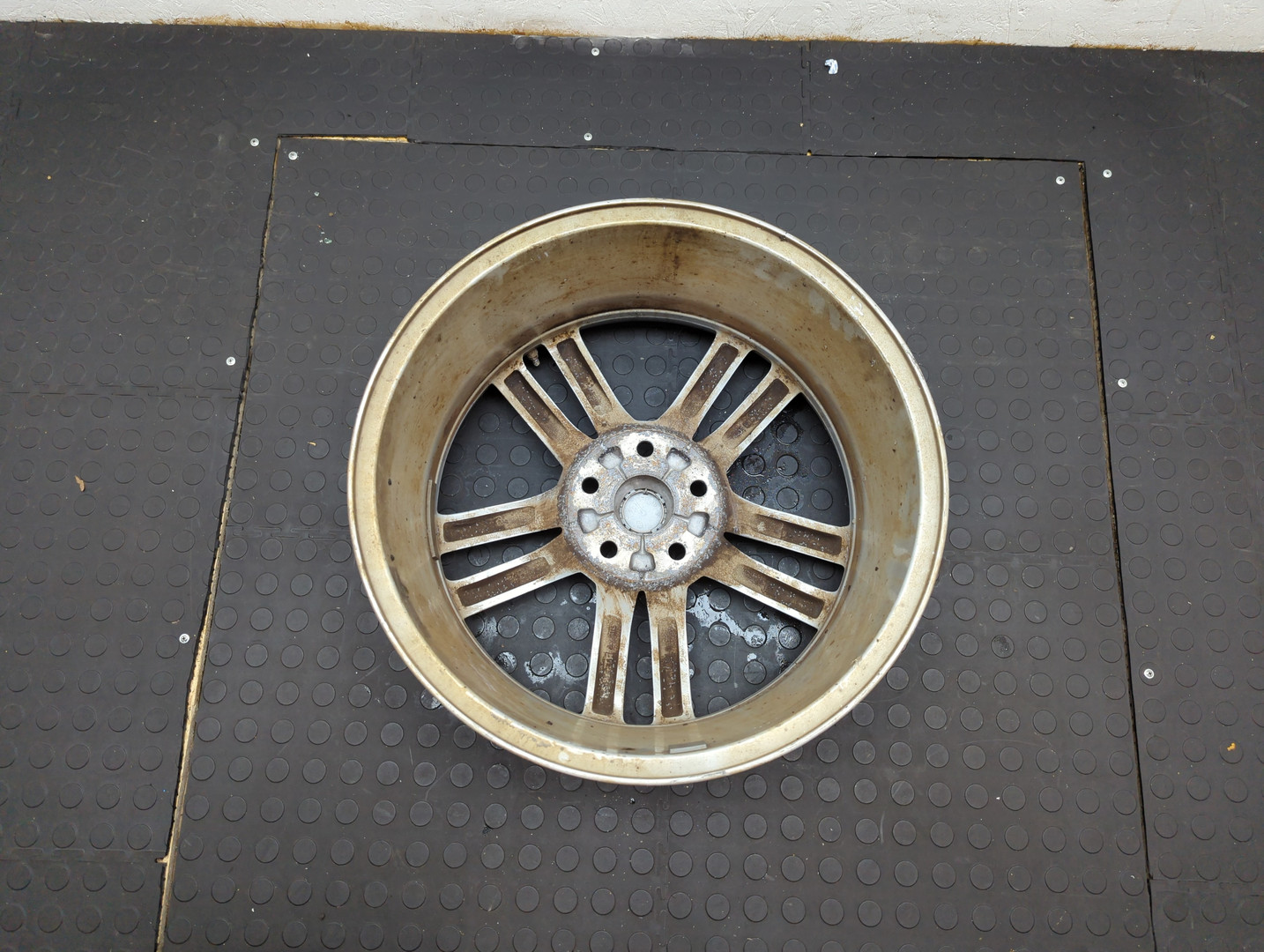 Диск колесный литой легкий сплав