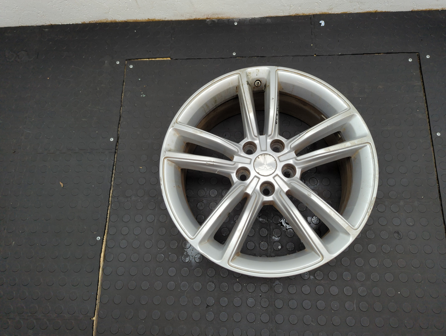 Диск колесный литой легкий сплав