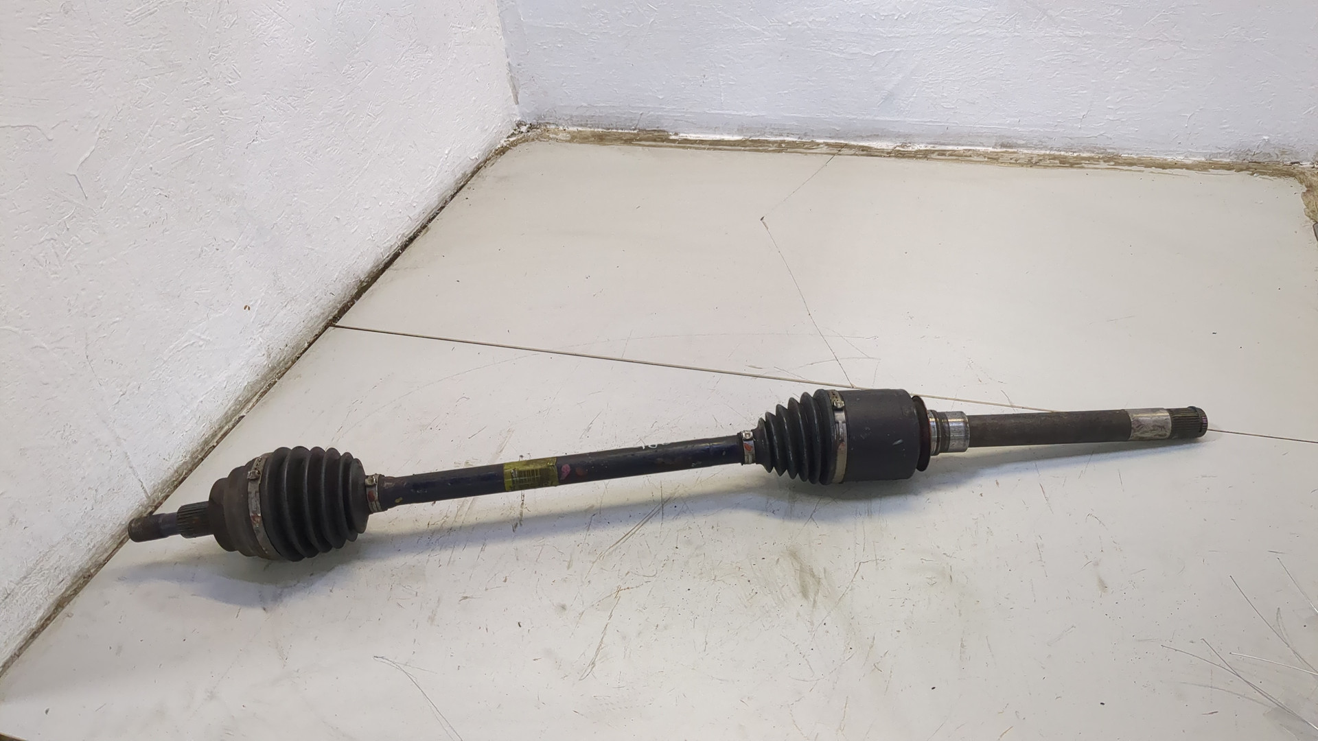 Полуось передняя правая