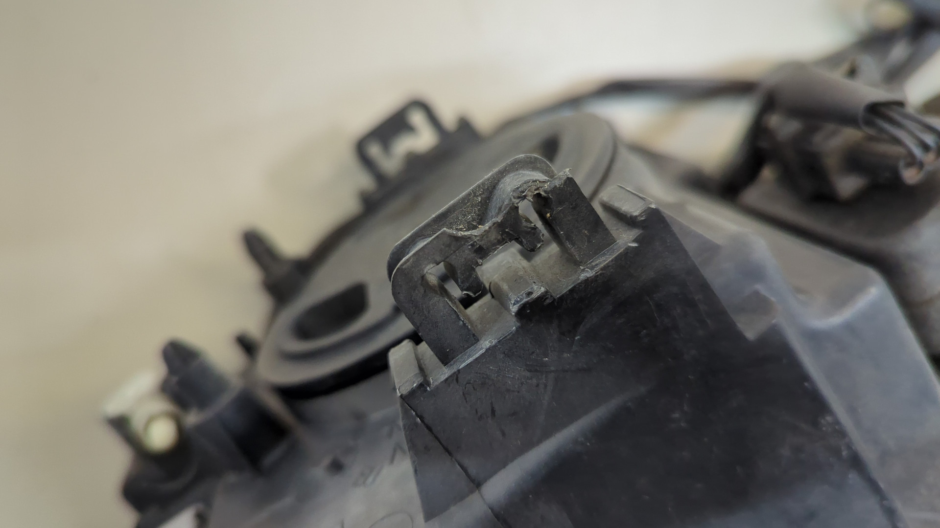 Фара правая