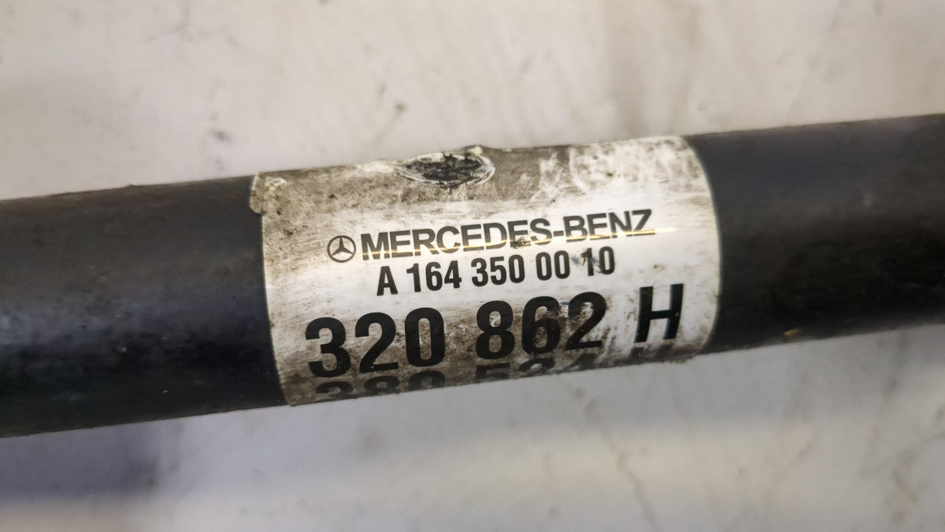 Полуось задняя