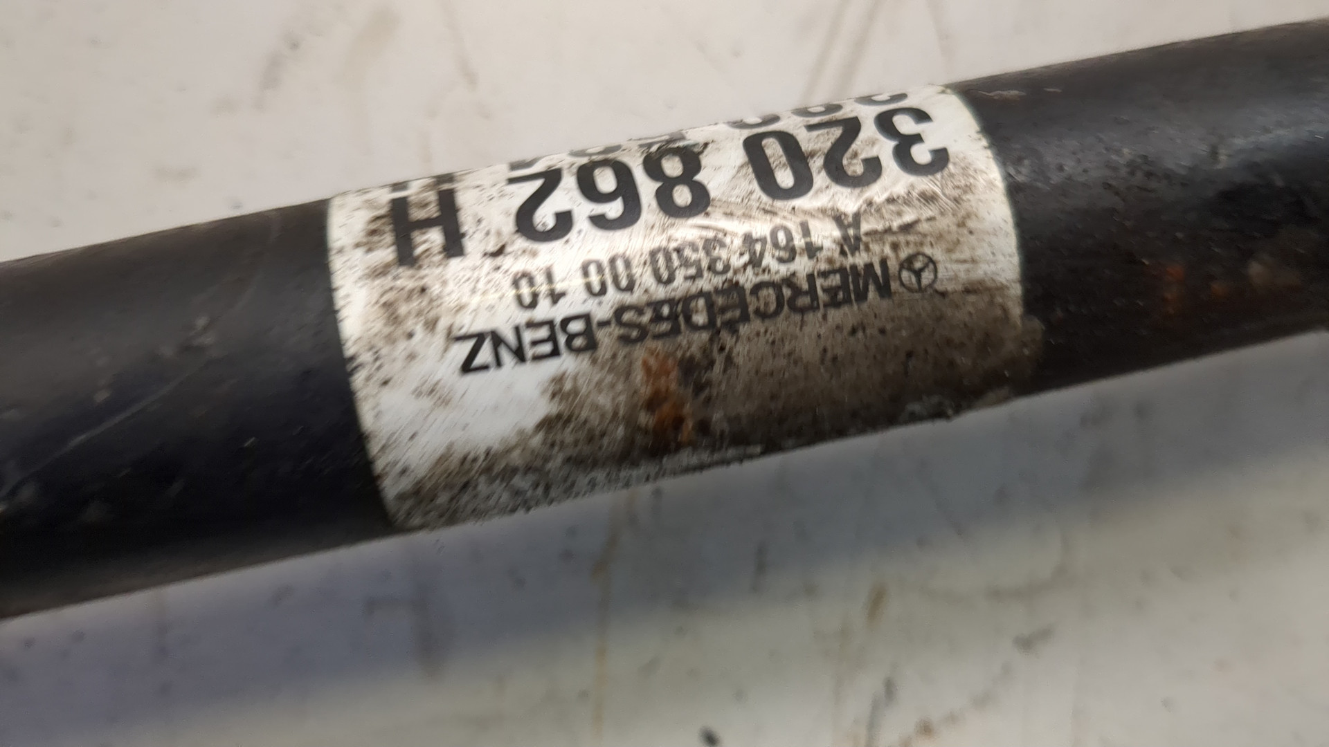 Полуось задняя