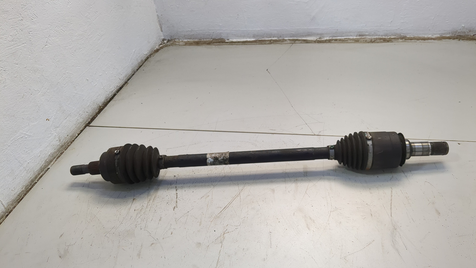 Полуось задняя