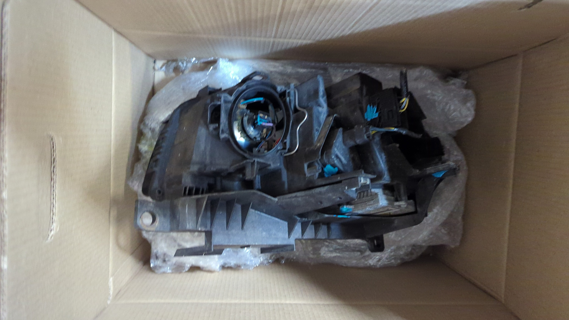 Фара правая