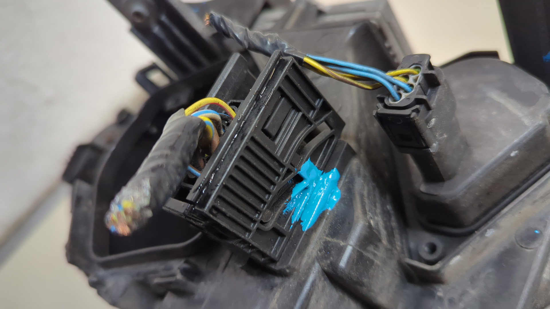 Фара правая