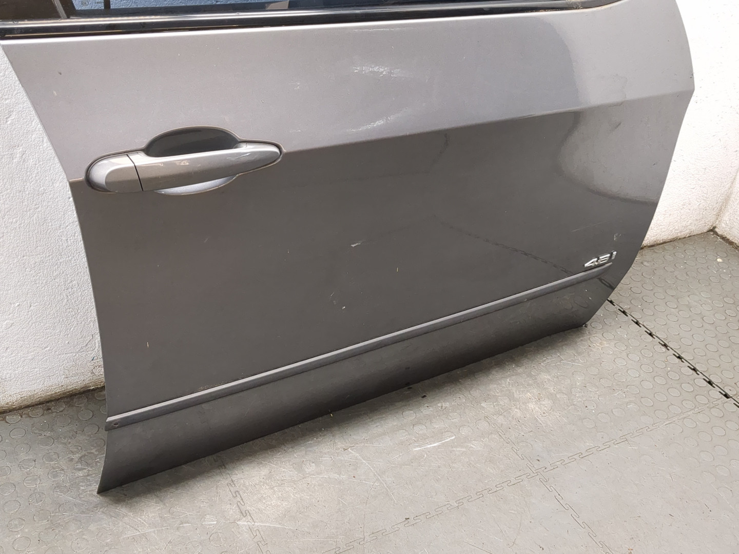 Дверь передняя правая