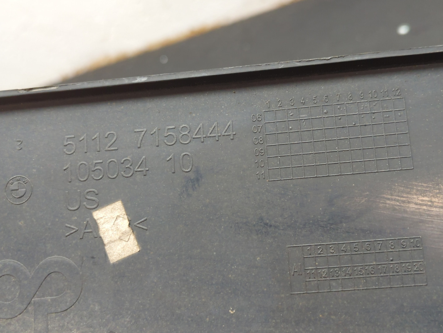 Кронштейн заднего бампера