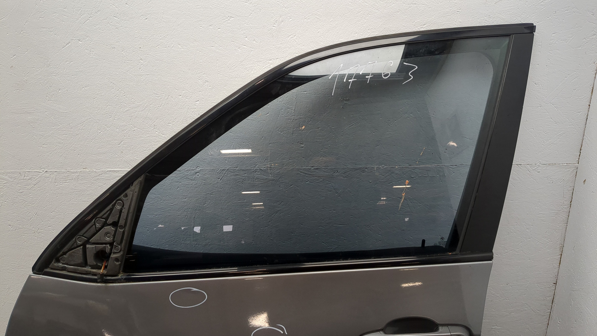 Дверь передняя левая