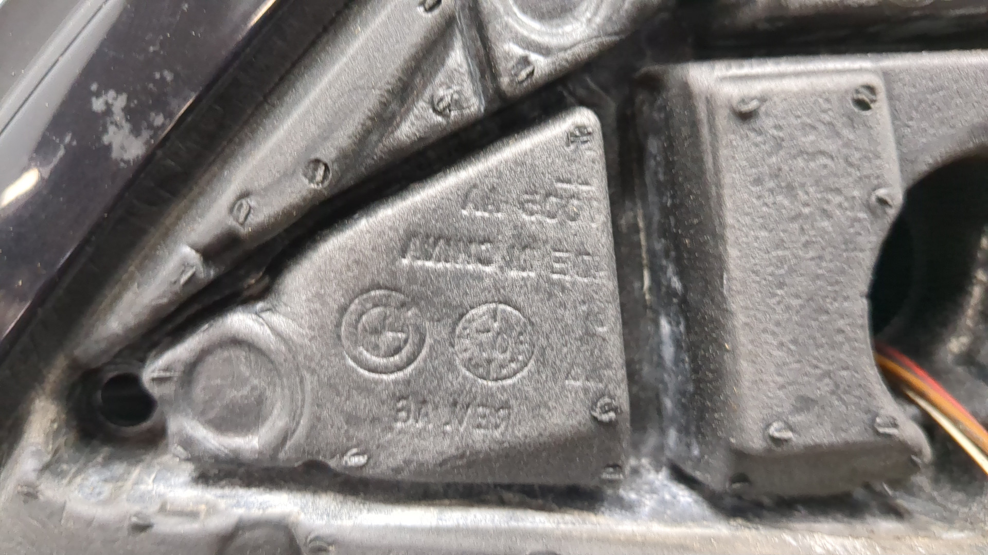 Дверь передняя левая